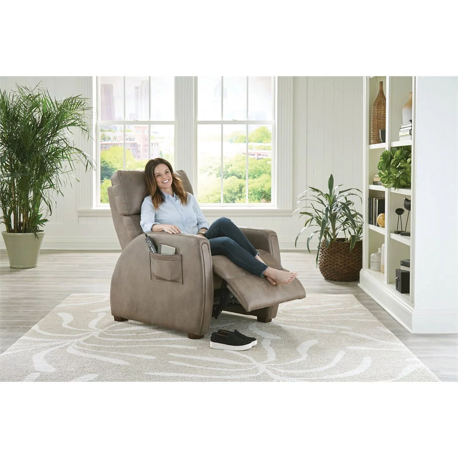 Catnapper Unwind Power Zero Gravity Recliner in Taupe Polyester Fabric