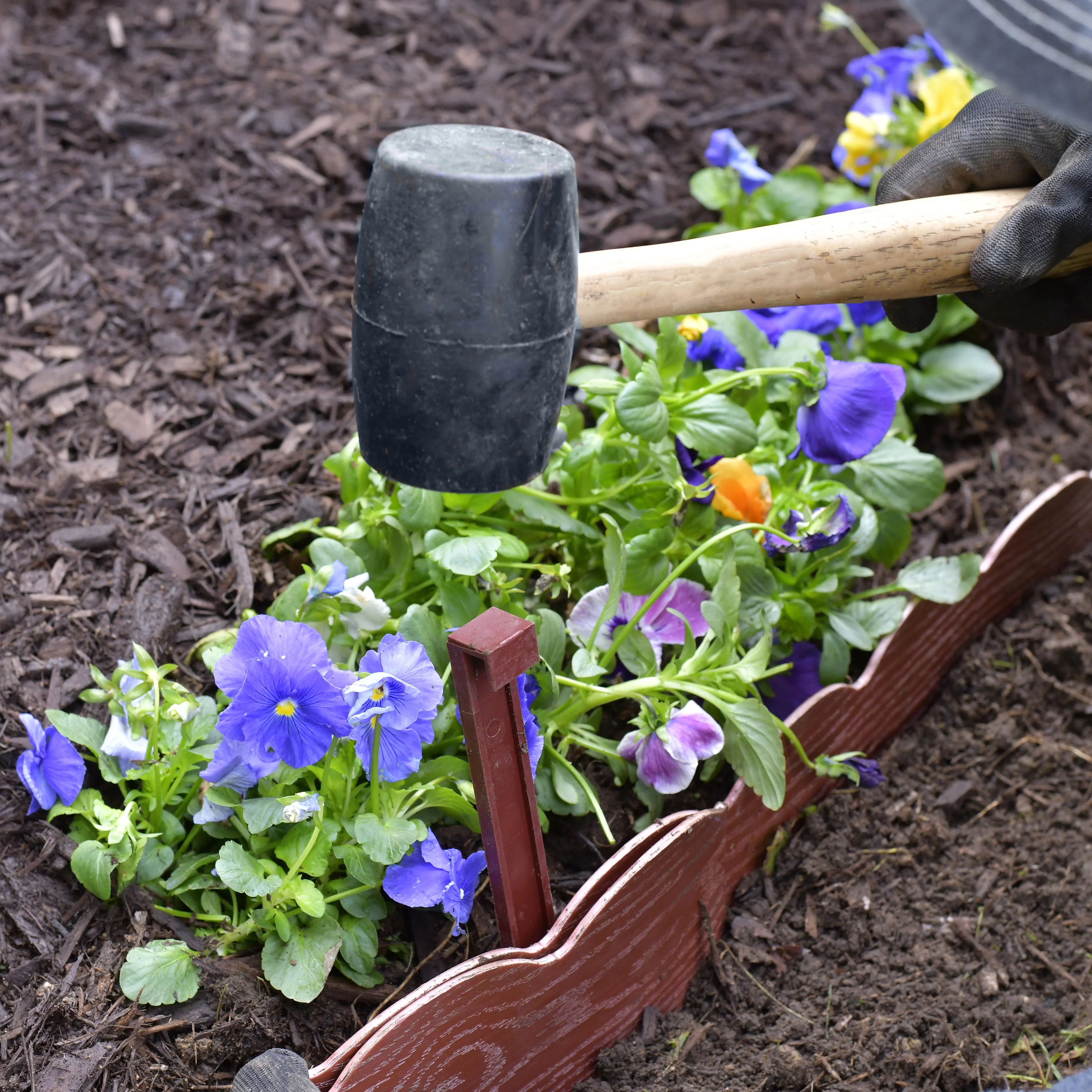 EasyFlex Embossed 2-in-1 Landscape Edging in Rde, 20 ft. Kit, Plastic