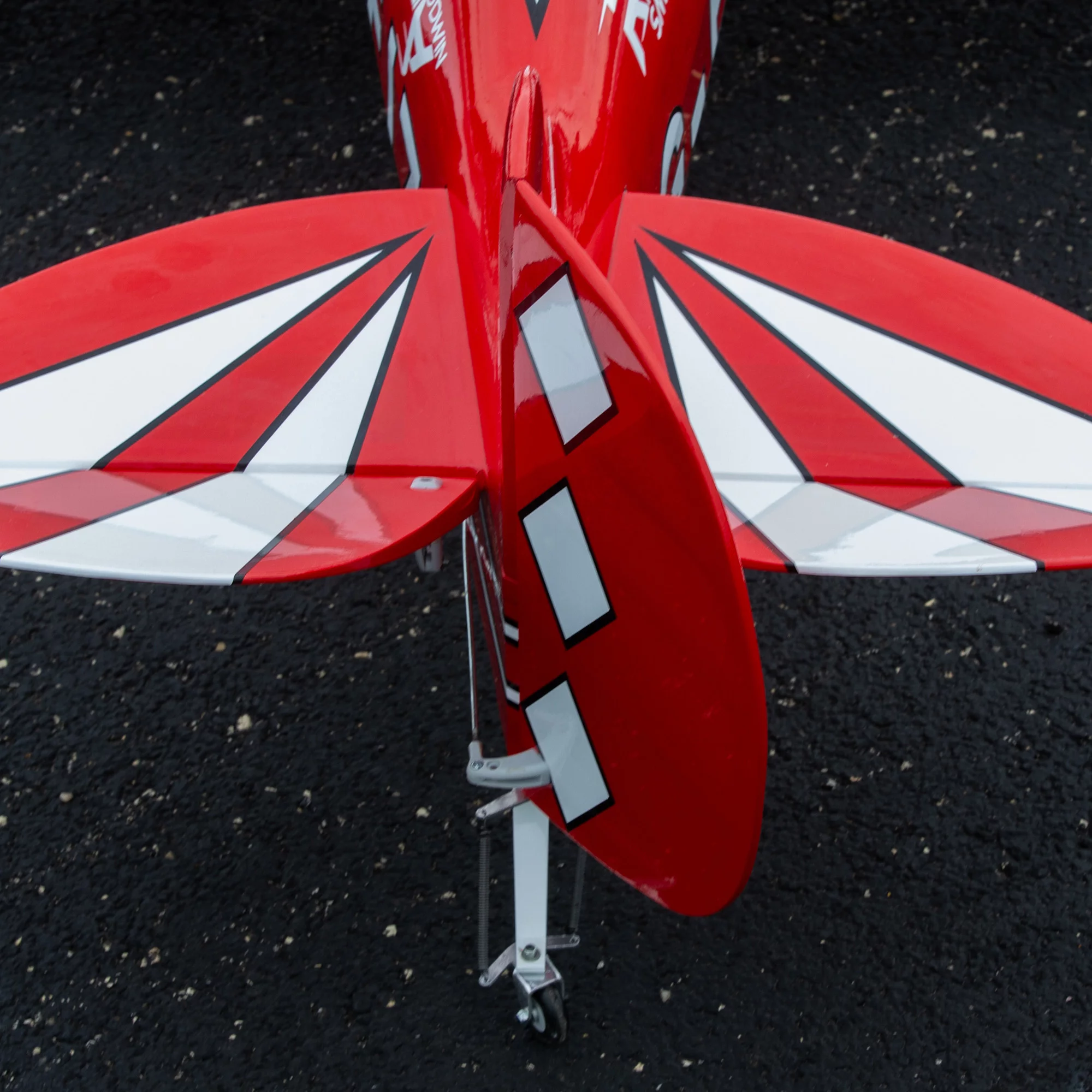 Hangar 9 Pitts S-2B 50-60cc HAN2390 Airplanes ARF Giant