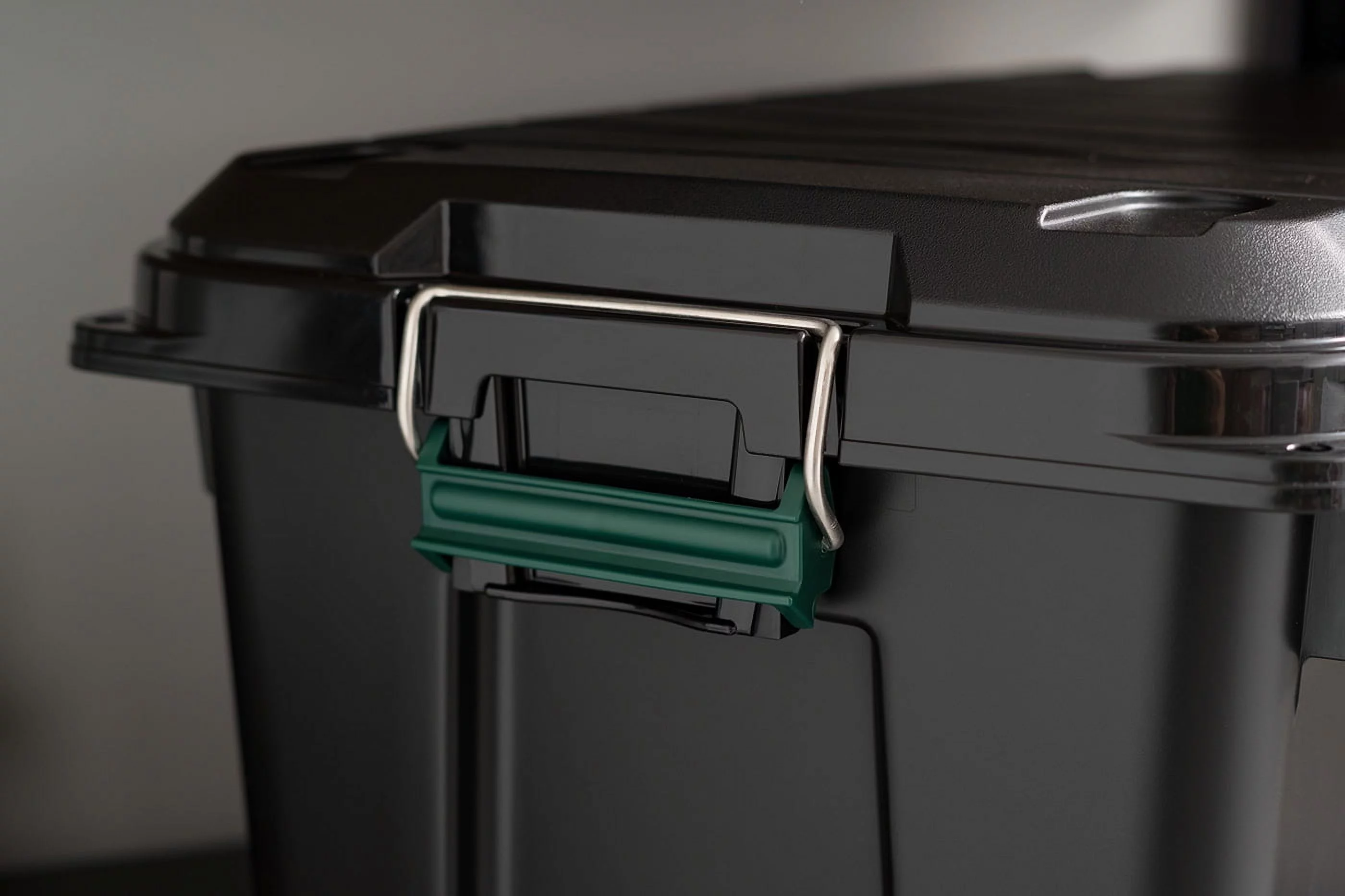 Remington Heavy Duty Weathertight Storage Tote Black