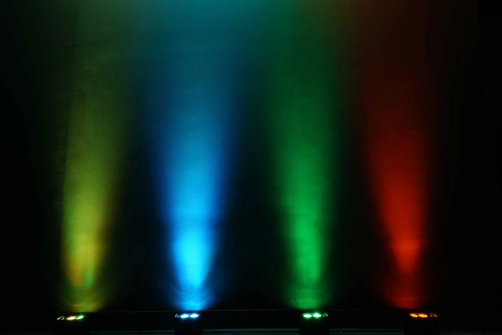 2 Rockville WET PAR 50 White Waterproof Battery DJ Lights+Wireless DMX+RF Remote