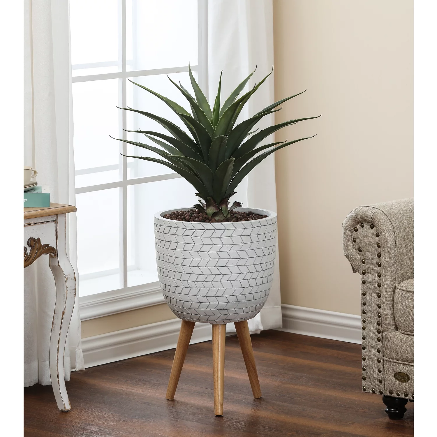 LuxenHome White Cube Design 14.6 in. Round MgO Planter with Wood Legs