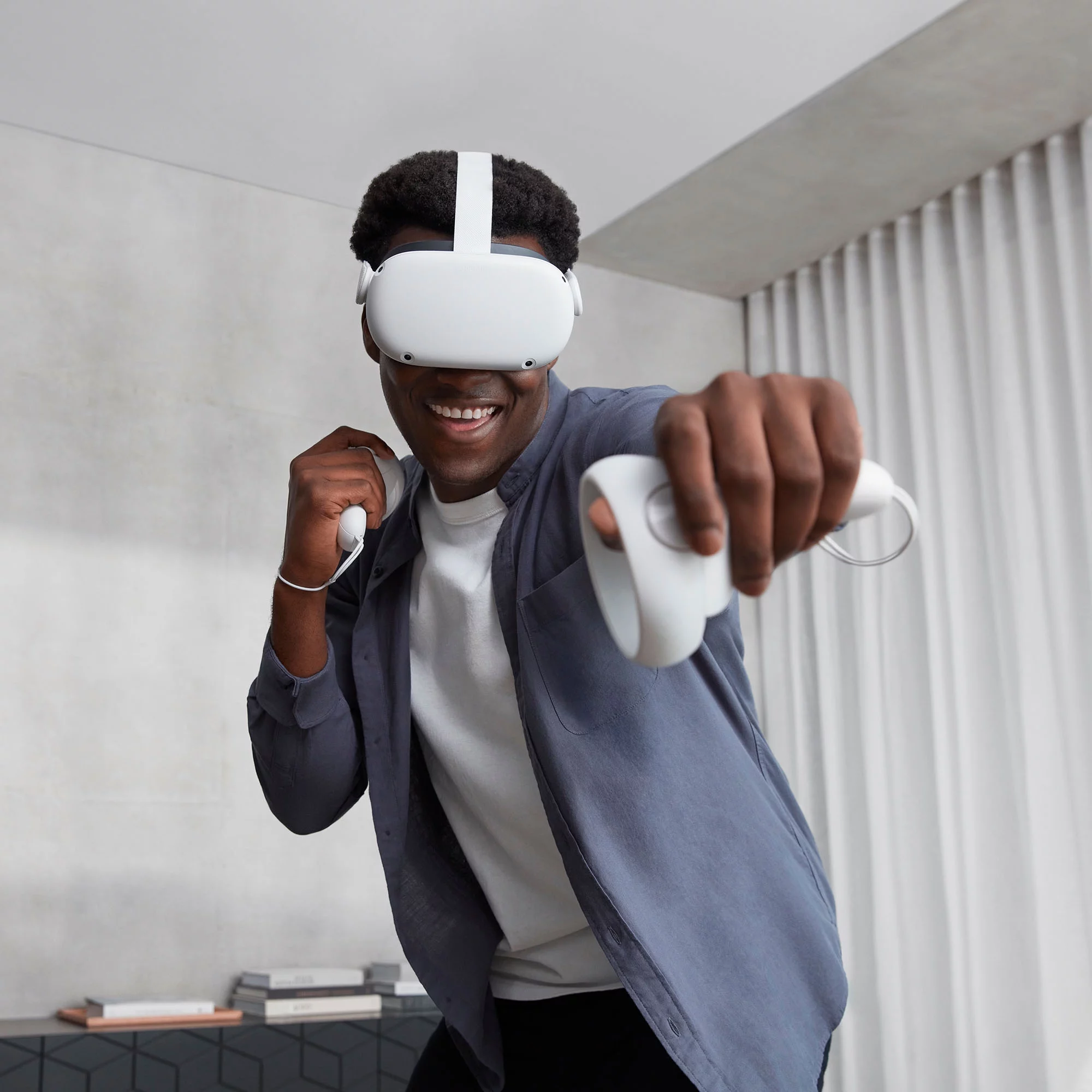 Oculus Quest 2 256GB -- Advanced All-In-One Virtual Reality Headset with Mazepoly Cleaning Cloth