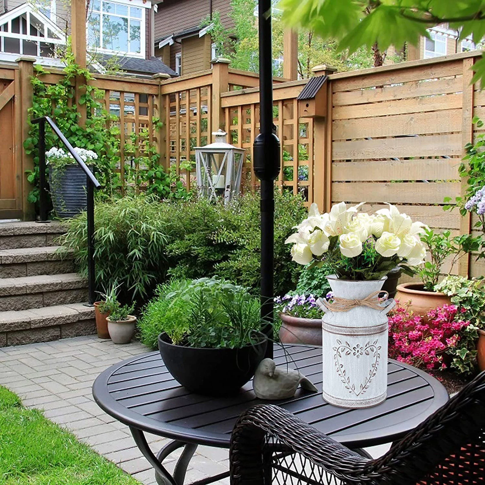 qolami 2Pcs Heart Shaped Flower Pot, Galvanized Sheet Big Mouth Flower Bucket Plant Vase Holder Flower Arrangement Decoration with Handles Hemp Rope