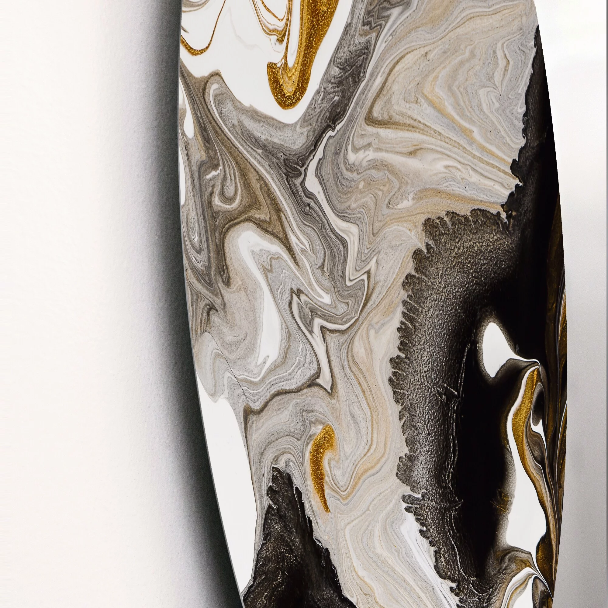 DESIGN ART Designart 'Gold And Black Marble Waves IV' Modern Metal Circle Wall Art 36x36 - Disc of 36 Inch