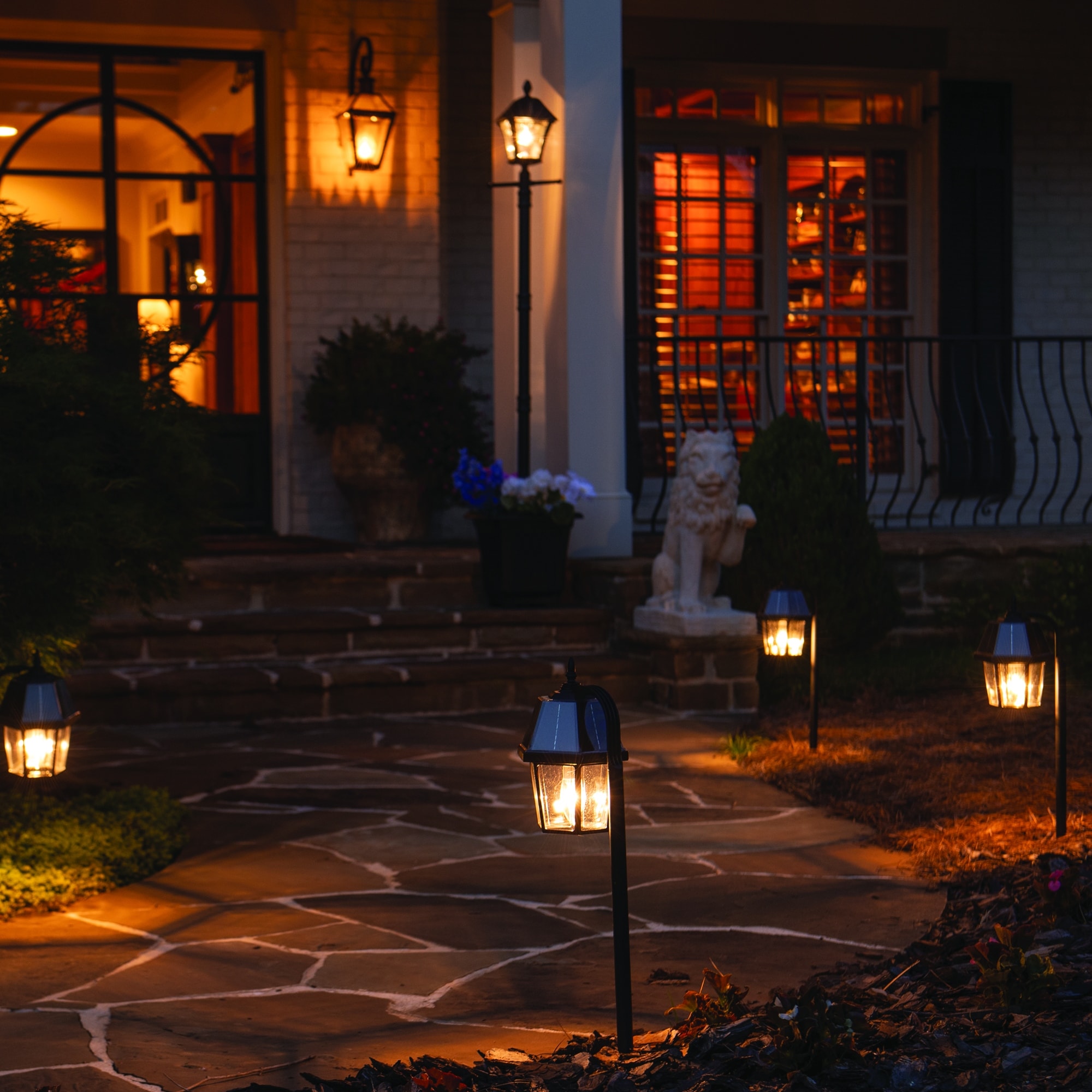 Gama Sonic Shepherd Hook 80 Lumen Solar Warm White LED Pathway Landscape Light 2-Pack