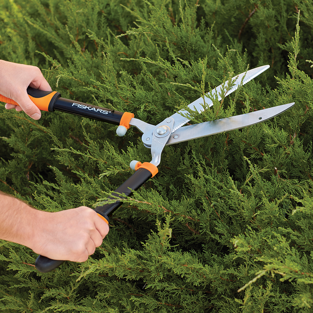Fiskars 2-piece Shrub & Garden Care Set