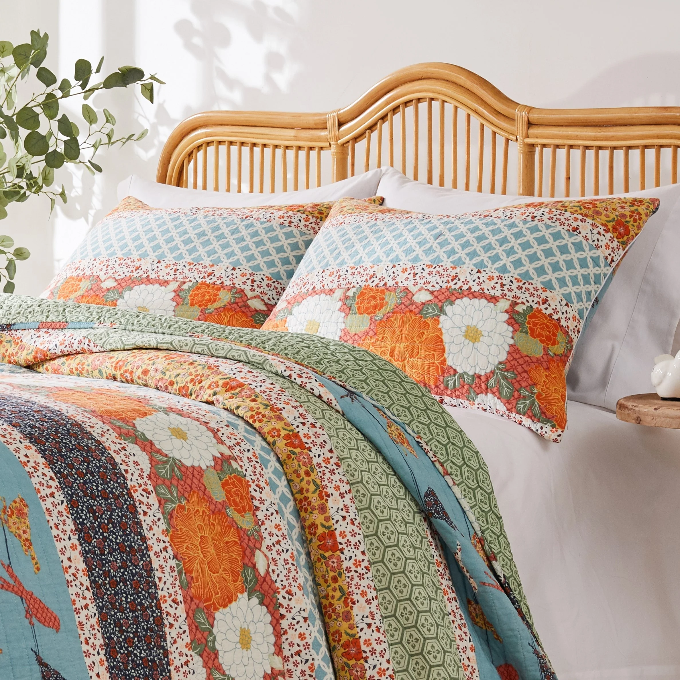 Barefoot Bungalow  Carlie Calico Reversible Pillow Shams (Set of 2) Calico Patches 2-Piece King