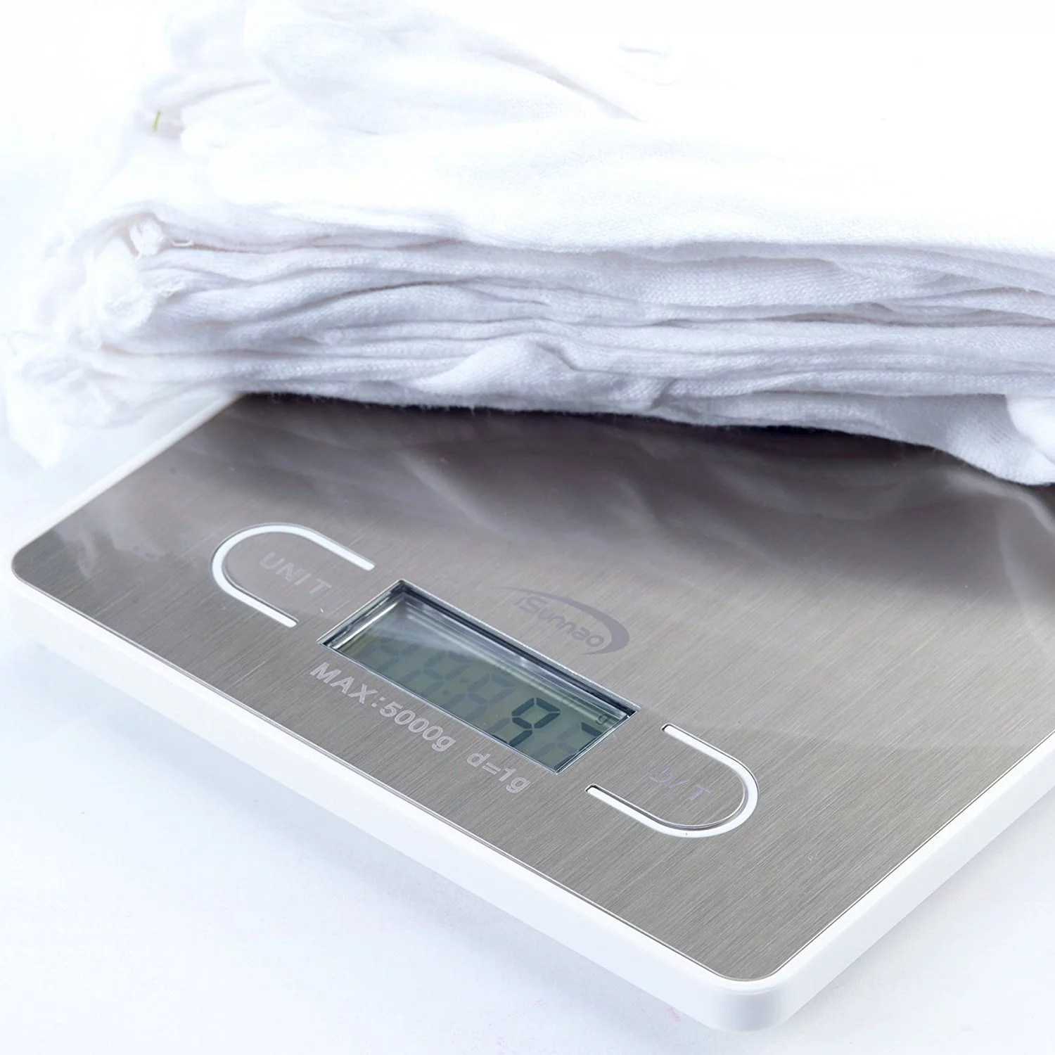 iSunnao Electronic Digital Kitchen Scale Small Sleek Design Food Weighing in Grams Ounces and Pounds, up to 11 lb. (5 Kg), White