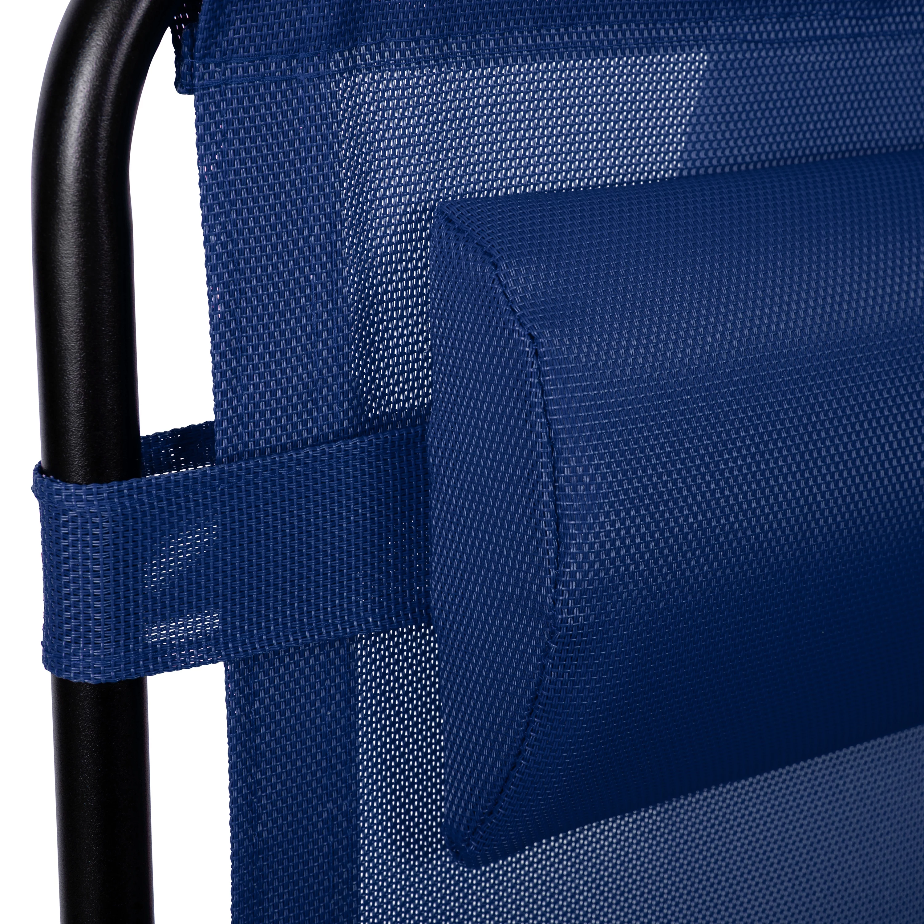 Merrick Lane Set of 2 Navy Folding Mesh Upholstered Zero Gravity Chair with Removable Pillow and Cupholder Tray