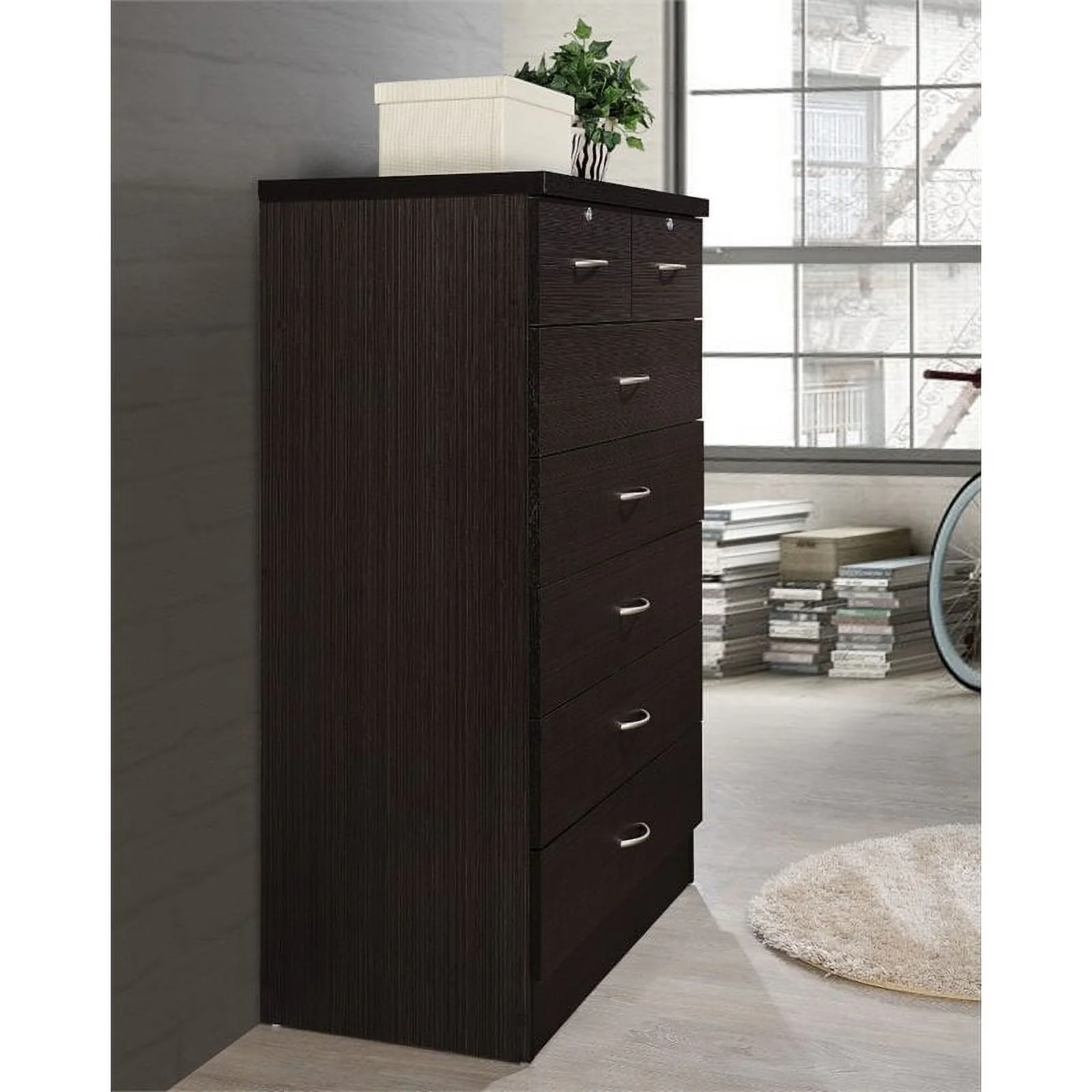 Pemberly Row Hodedah 2 Piece 7 Drawer Wood Chest Set with Locks in Chocolate