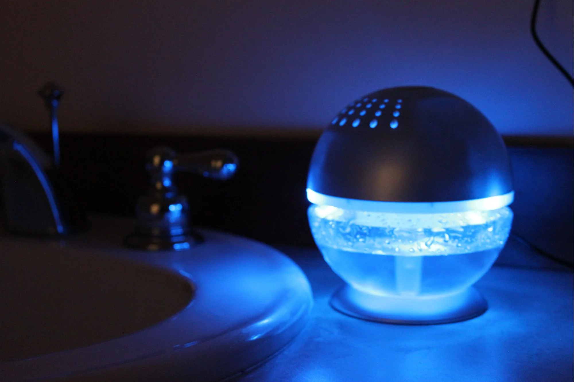 2 Units EcoGecko Little Squirt Glowing Water, Air Revitalizer, Air Freshener, Room Aromatizer, Aromatherapy, Aroma and Essential Oil Diffuser with 10ML Lavender Oil, Silver