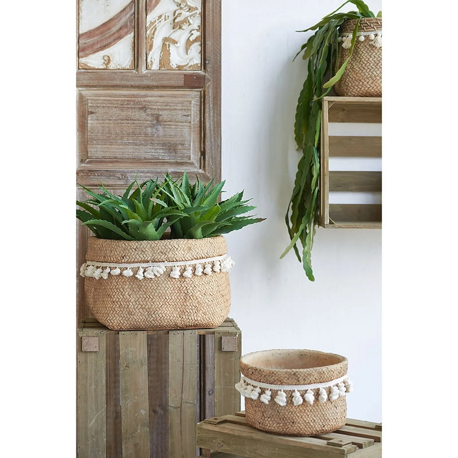 CC Home Furnishings Rustic Round Basket Planters with Tassel - 12.25