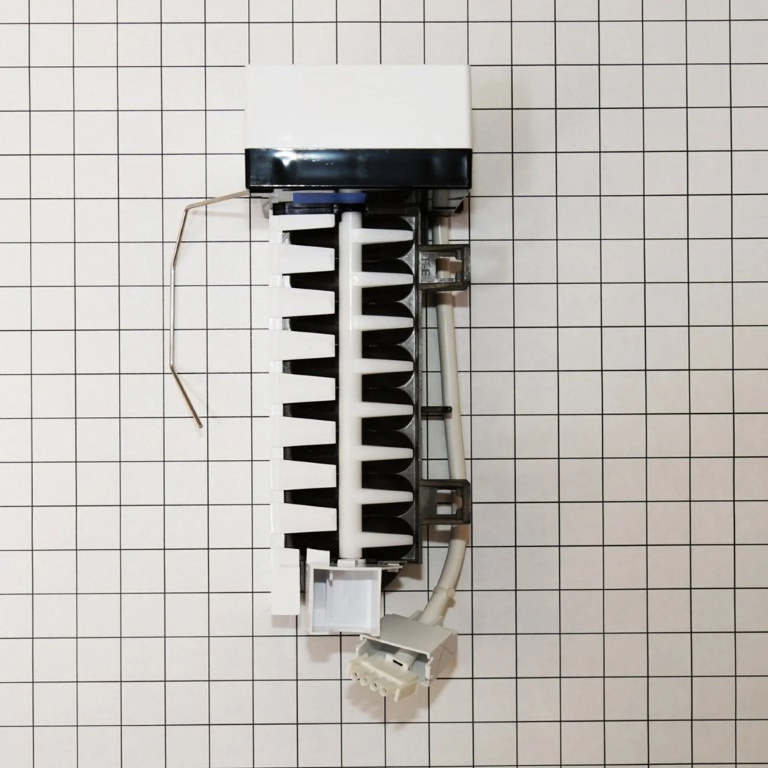 IM116000 Frigidaire Ice Maker Assembly Genuine OEM IM116000