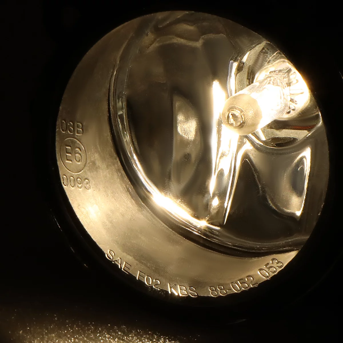 DNA Motoring FL-OEM-0103 For 2006 to 2012 Mitsubishi Eclipse Endeavor Factory Style Front Fog Light Lamp 1Pc Left or Right 07 08 09 10 11