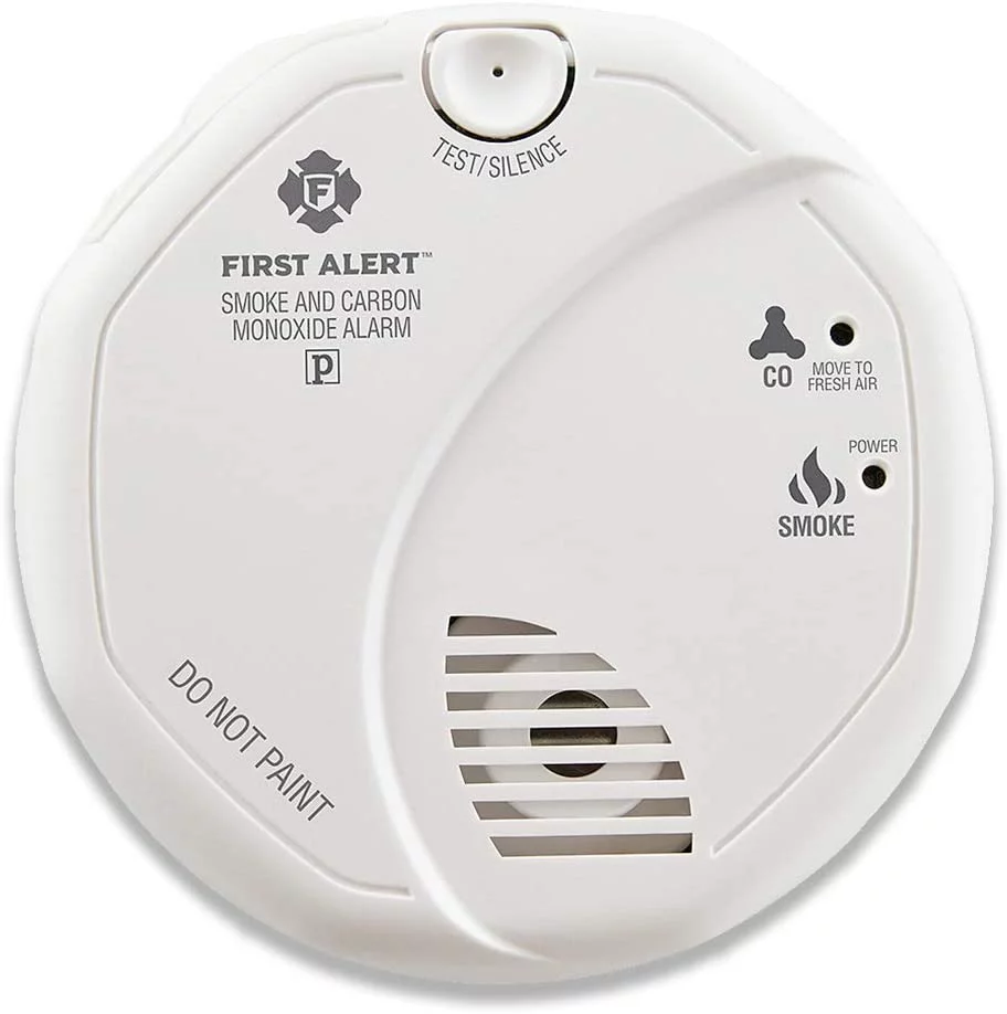 First Alert Powered Alarm SCO5CN Combination Smoke and Carbon Monoxide Detector, Battery Operated, 1 Pack, White