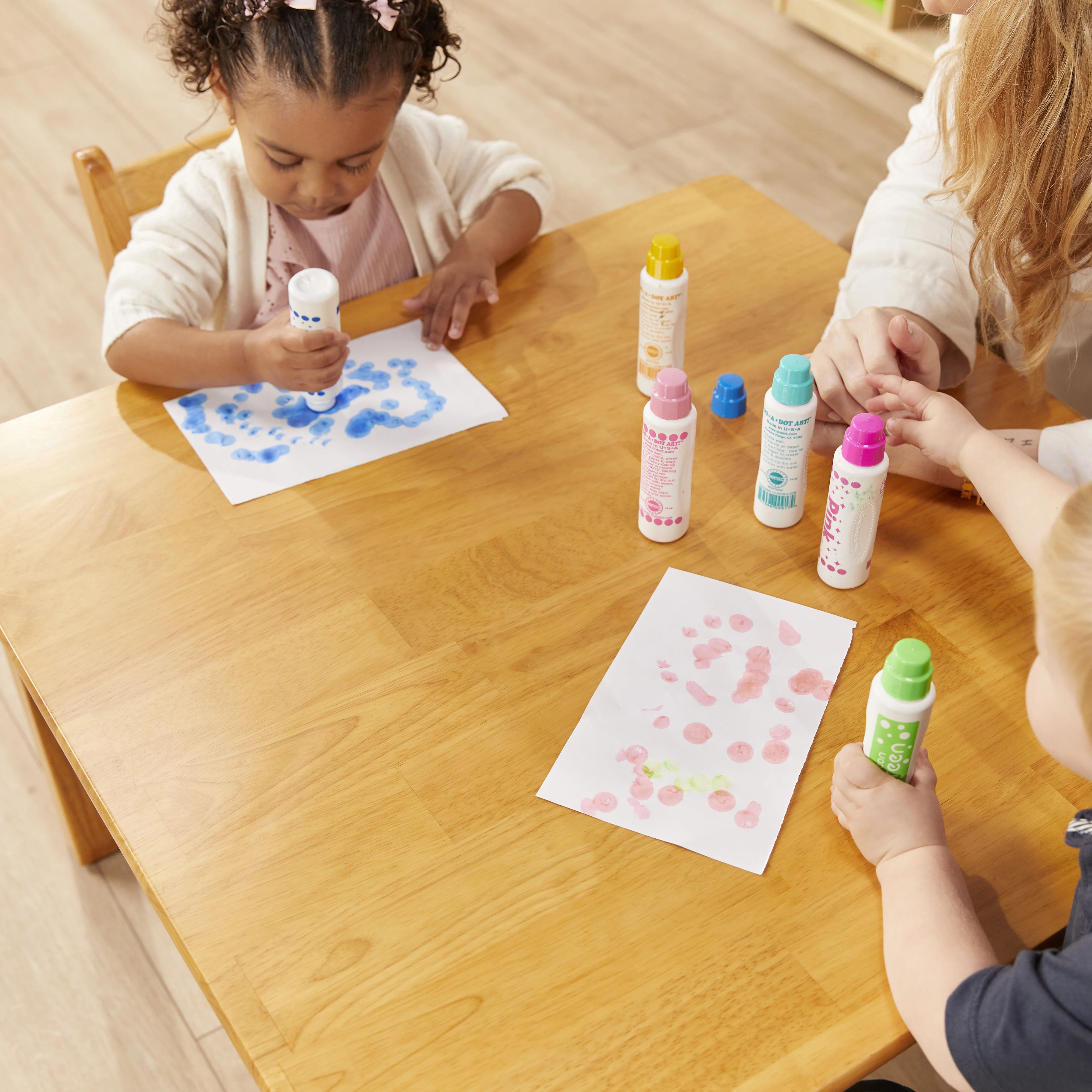 ECR4Kids 30in x 30in Square Hardwood Table with 16in Legs and Two 8in Chairs, Honey