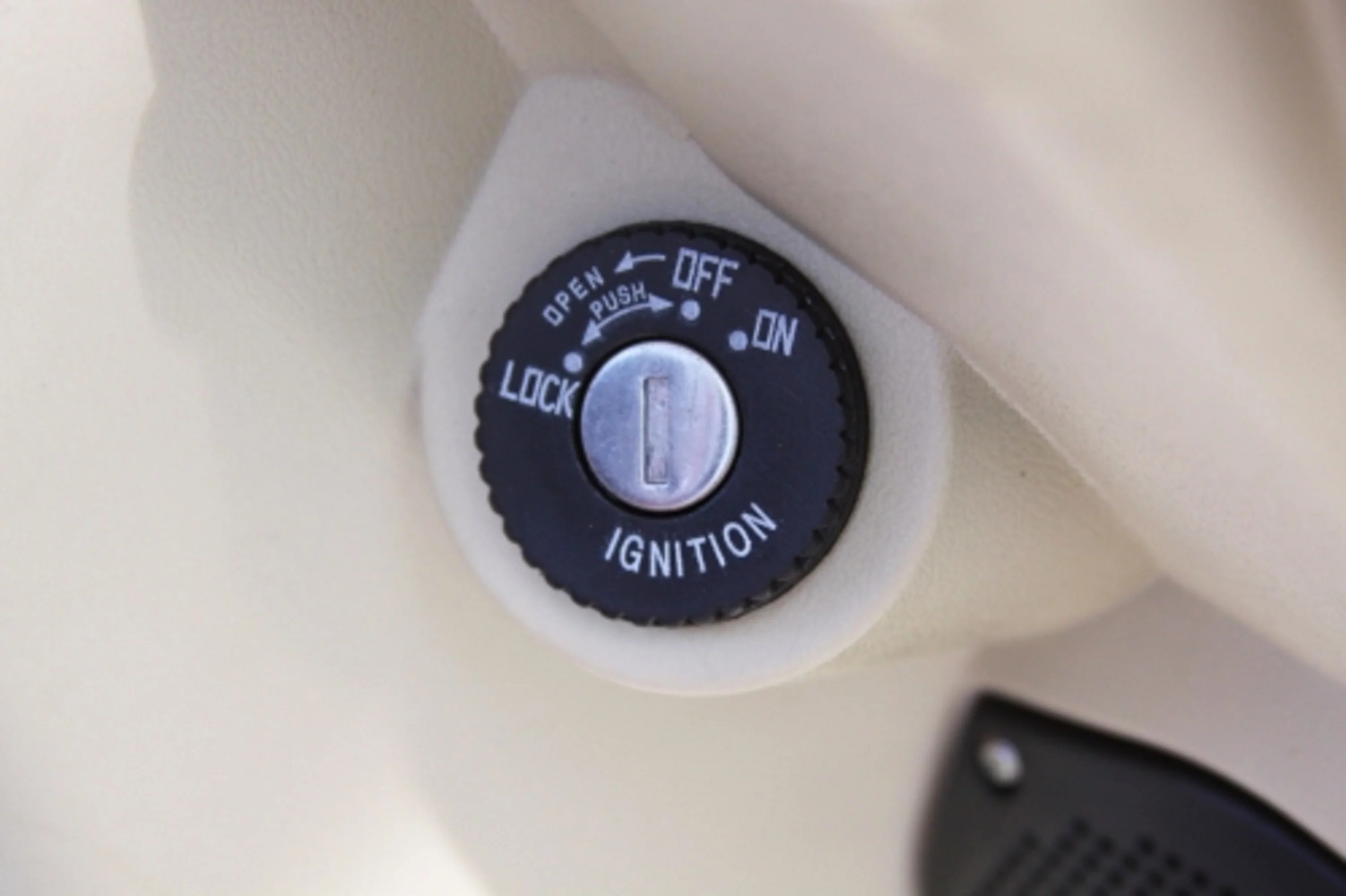 E-Wheels - EW-54 Heavy Duty Bariatric Scooter, 4-Wheel - 18