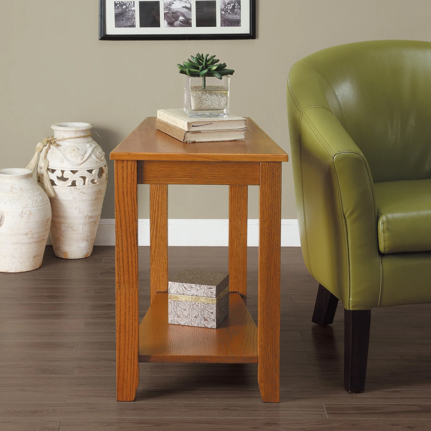 Contemporary Oak Finish Chairside Table with Lower Shelf Wedge Shape Wooden Furniture 1pc Side Table