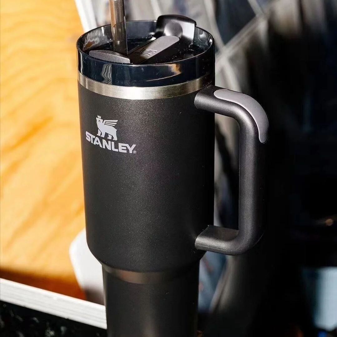 NEW St-an-ley 40 oz Quencher H2.0 FlowState Tumbler