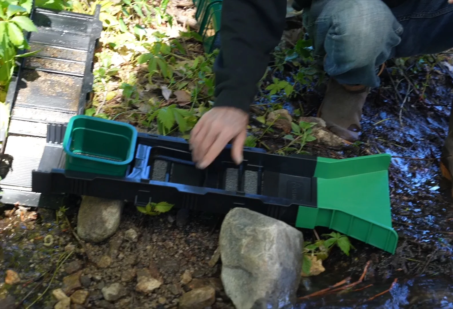 Sluice Fox 31 inch Sluice Box Compact Gold Panning Kit; portable sluice box and 2 classifier sifting pans; classify while you sluice with this patented prospecting tool set (Black)