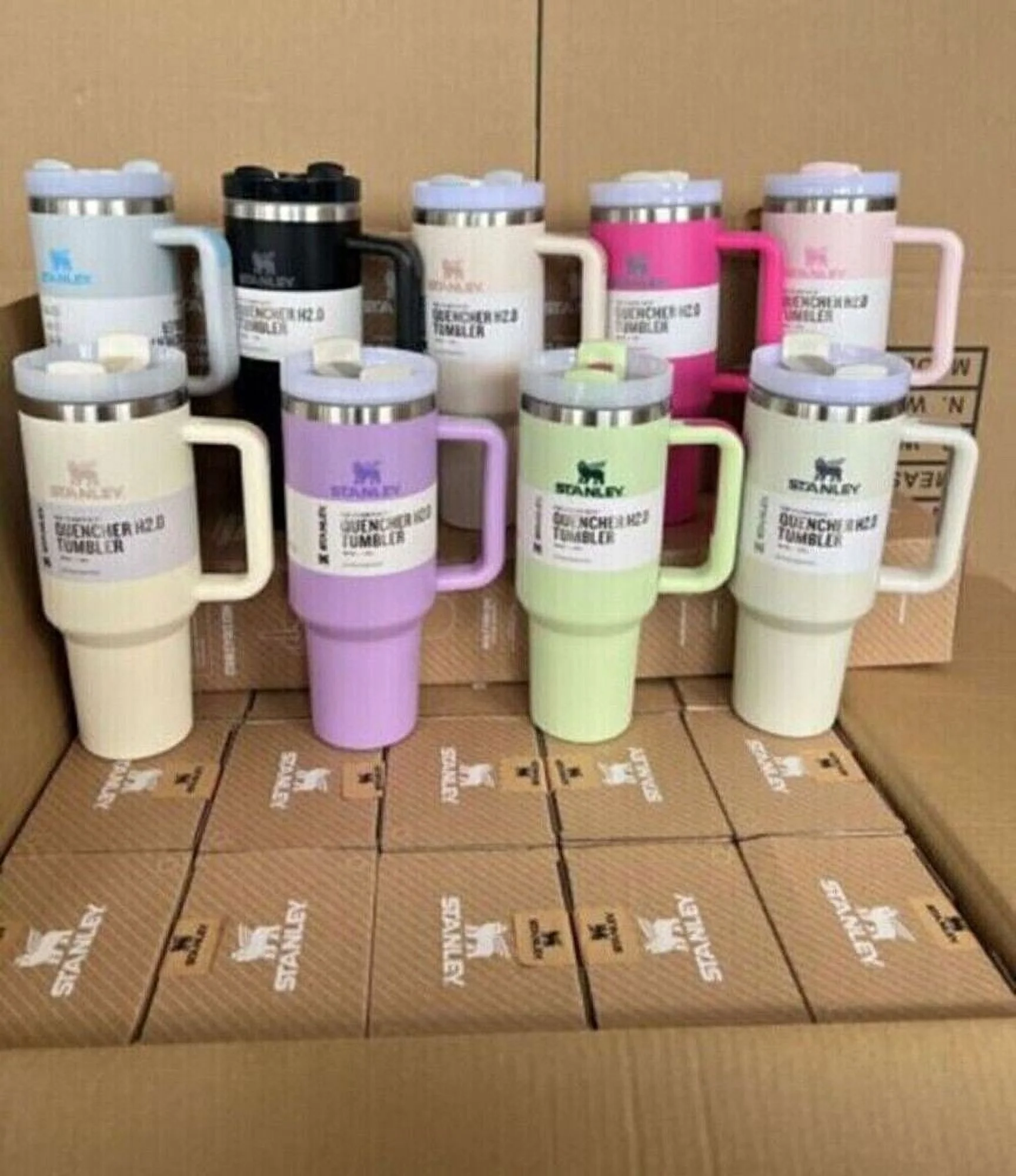 NEW St-an-ley 40 oz Quencher H2.0 FlowState Tumbler