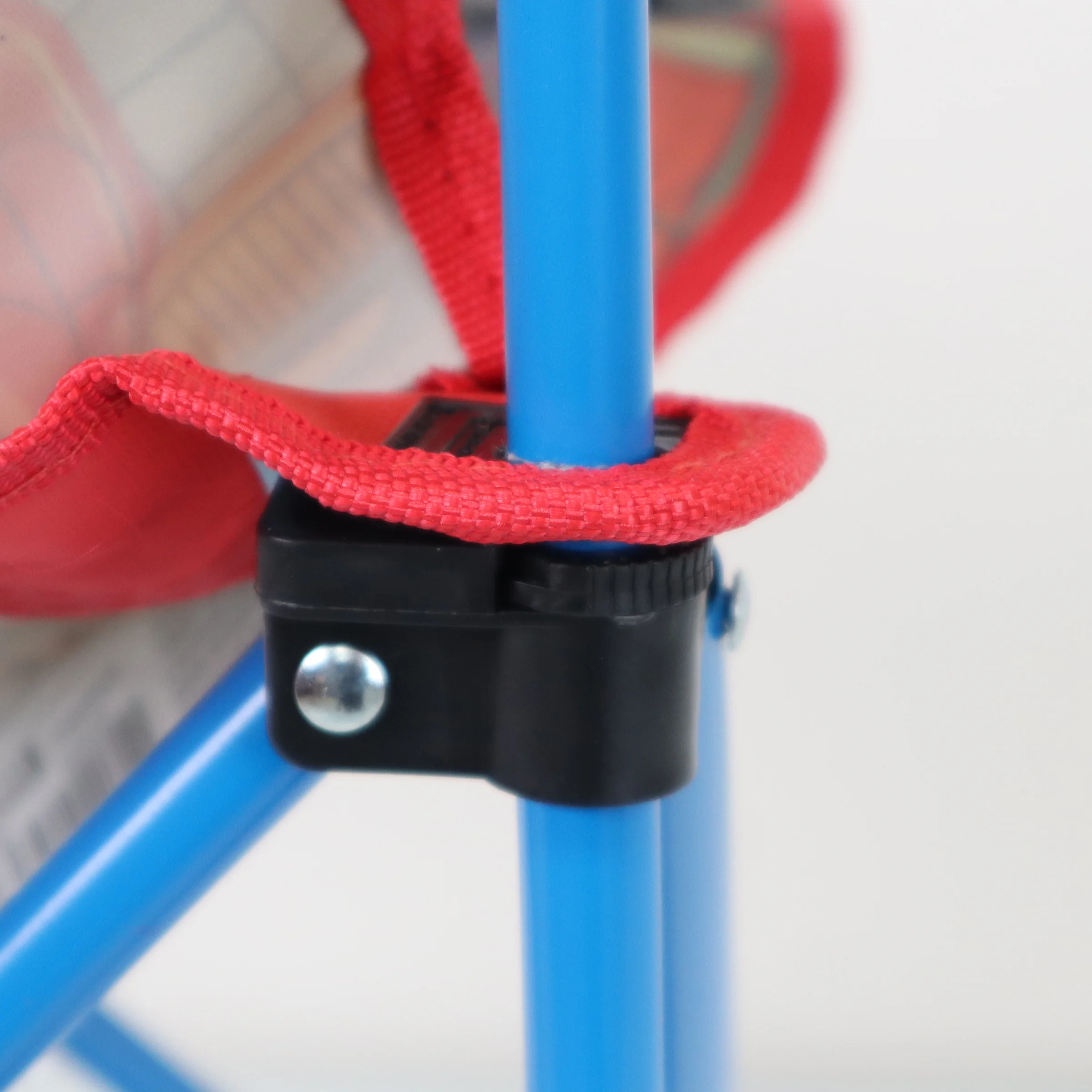 Spider-Man Kids Camp Chair, Outdoor Chair for Kids with Cup Holder and Carry Bag