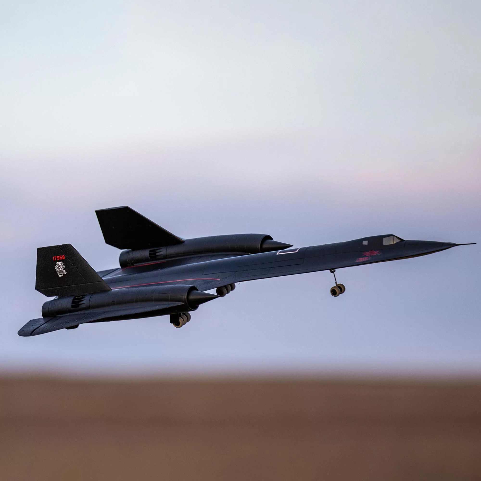 E-flite SR-71 Blackbird 40mm Twin EDF BNF Basic EFL02050