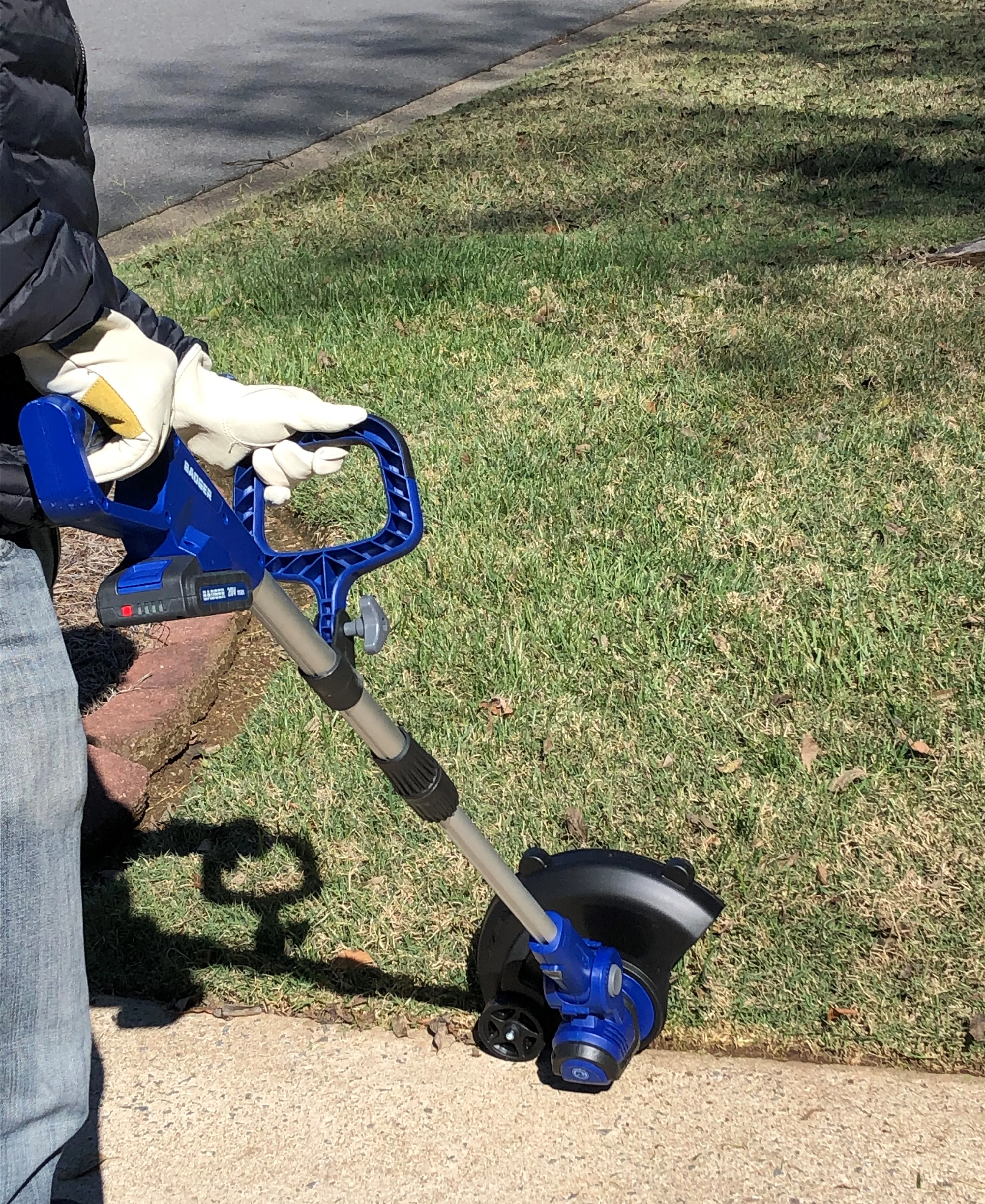 WILD BADGER POWER 20 Volt Trimmer Edger and Sweeper with 4.0AH Battery