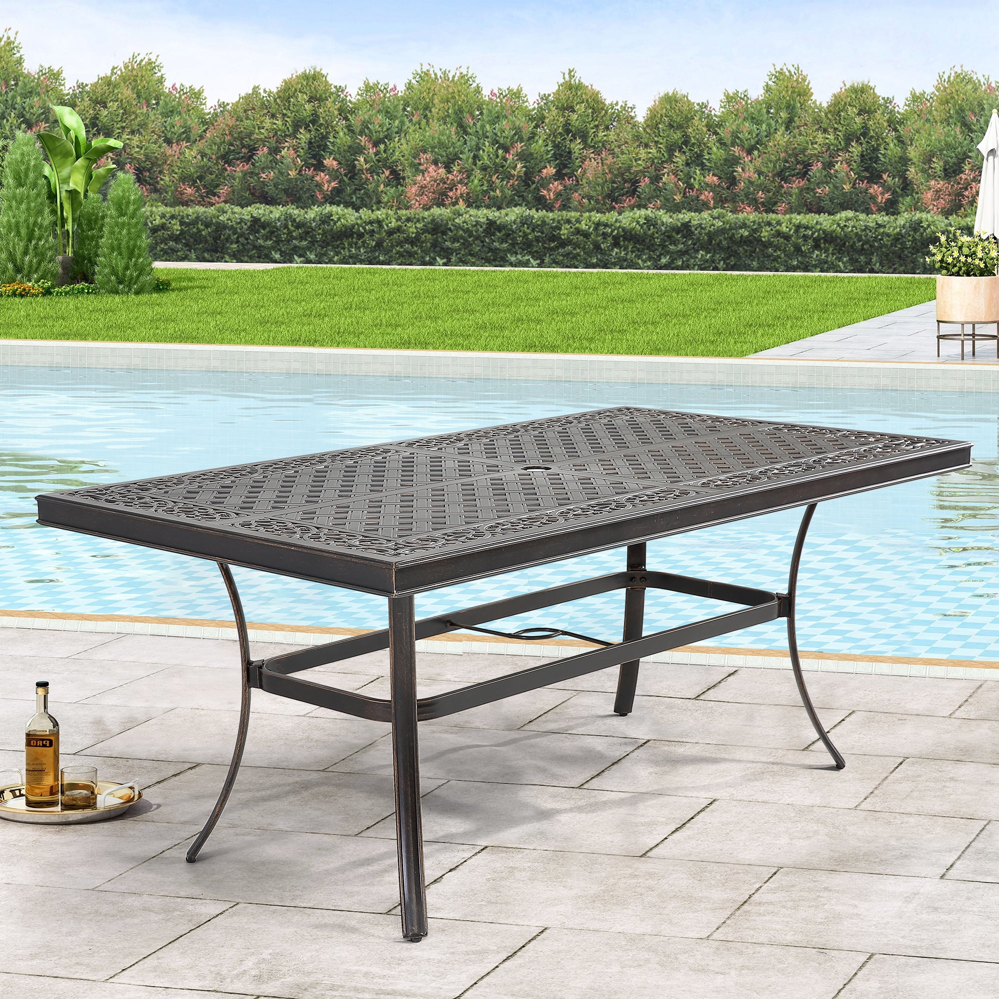 Mondawe 6-Person Cast Aluminum 28