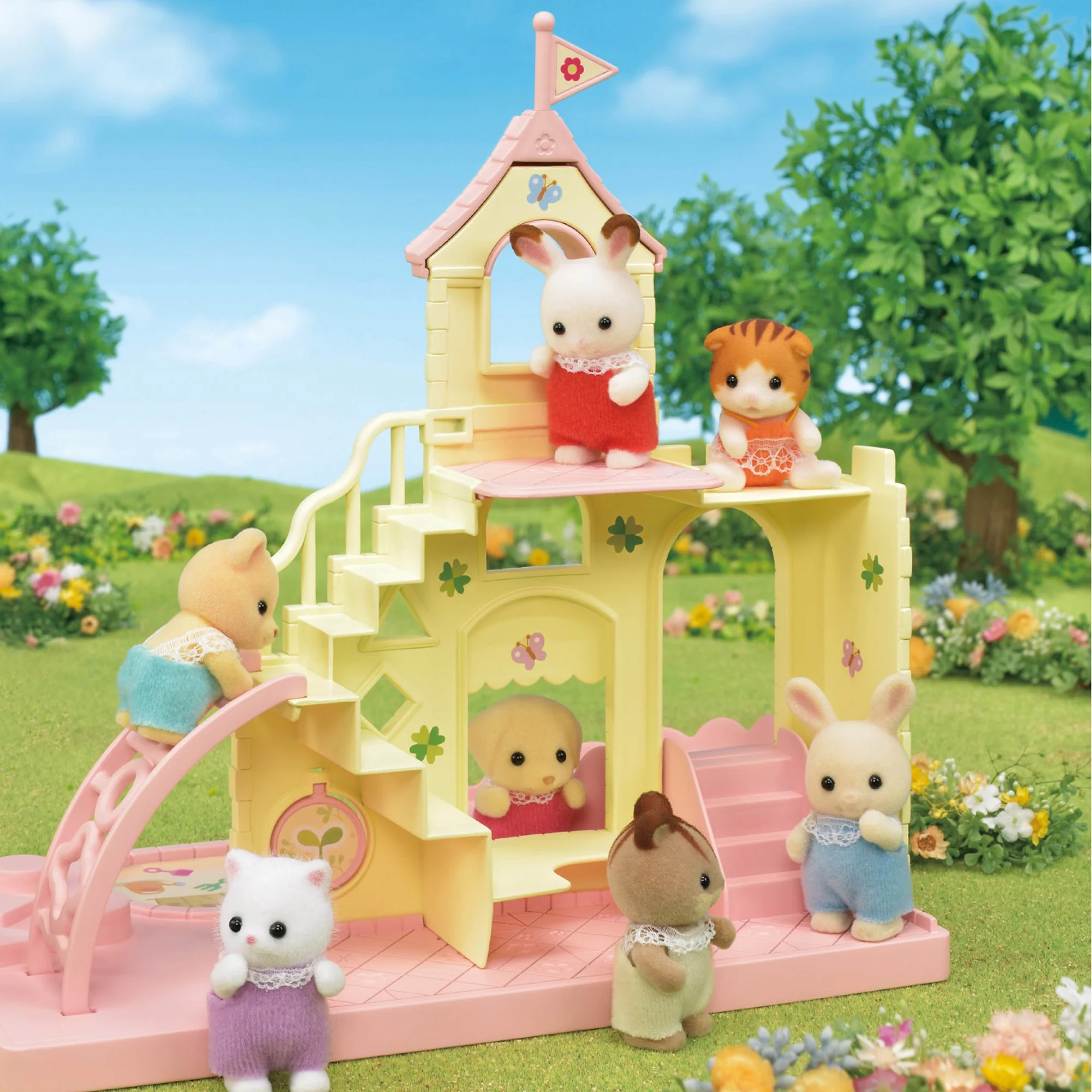 Calico Critters Baby Castle Playground, Dollhouse Playset with Figure
