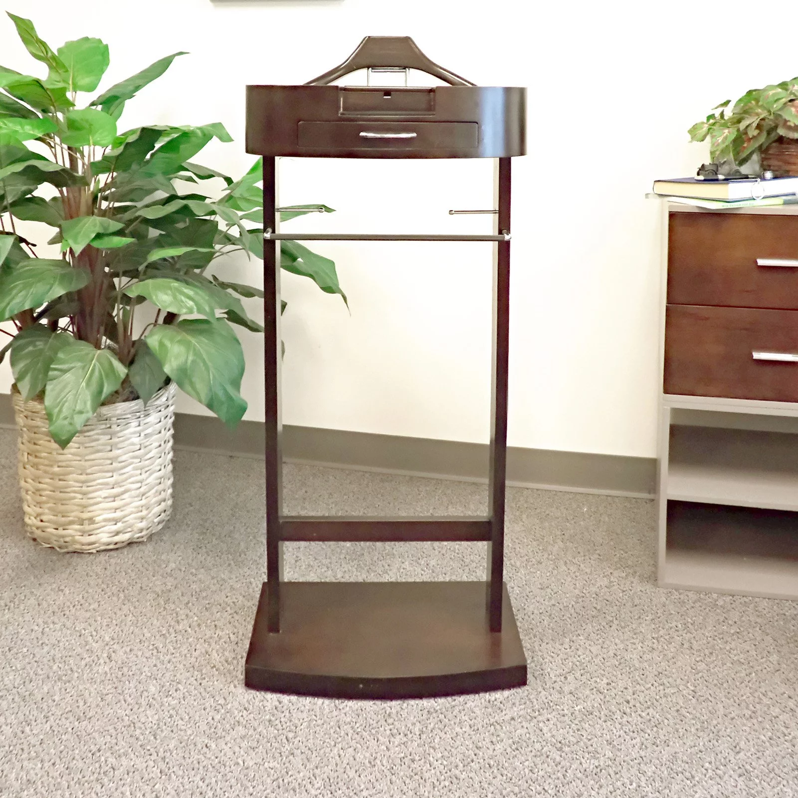 Proman Products Wardrobe Valet w/contour hanger