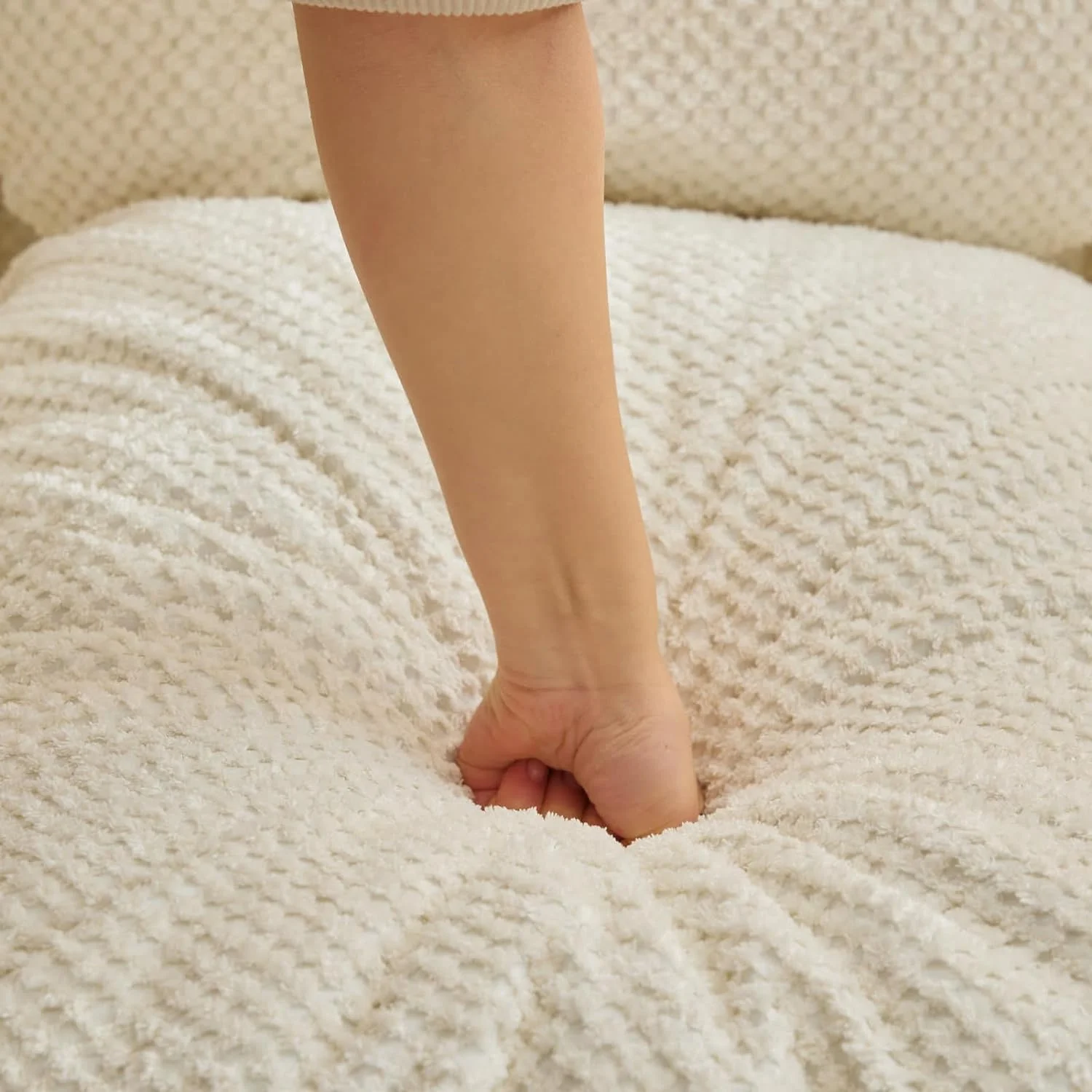 Floor Chair with Back Support, Folding Sofa Chair with 5 Adjustable Position, Plush Floor Gaming Chair, Meditation Chair for Lazy Boys, Human Dog Bed for Living Room, Bedroom, Lounge, Beige