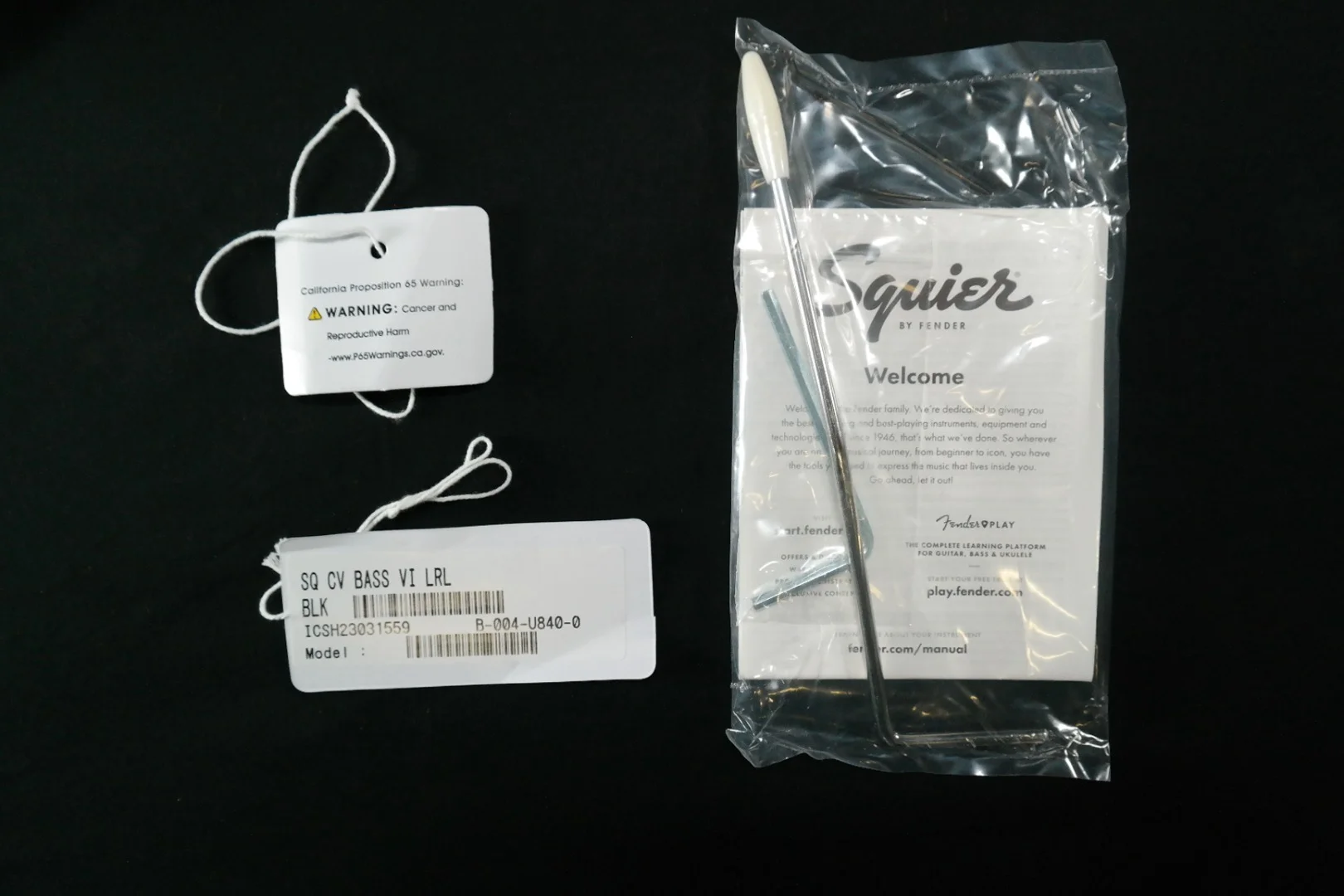 Squier Classic Vibe Bass VI - Laurel Fingerboard - Black 559