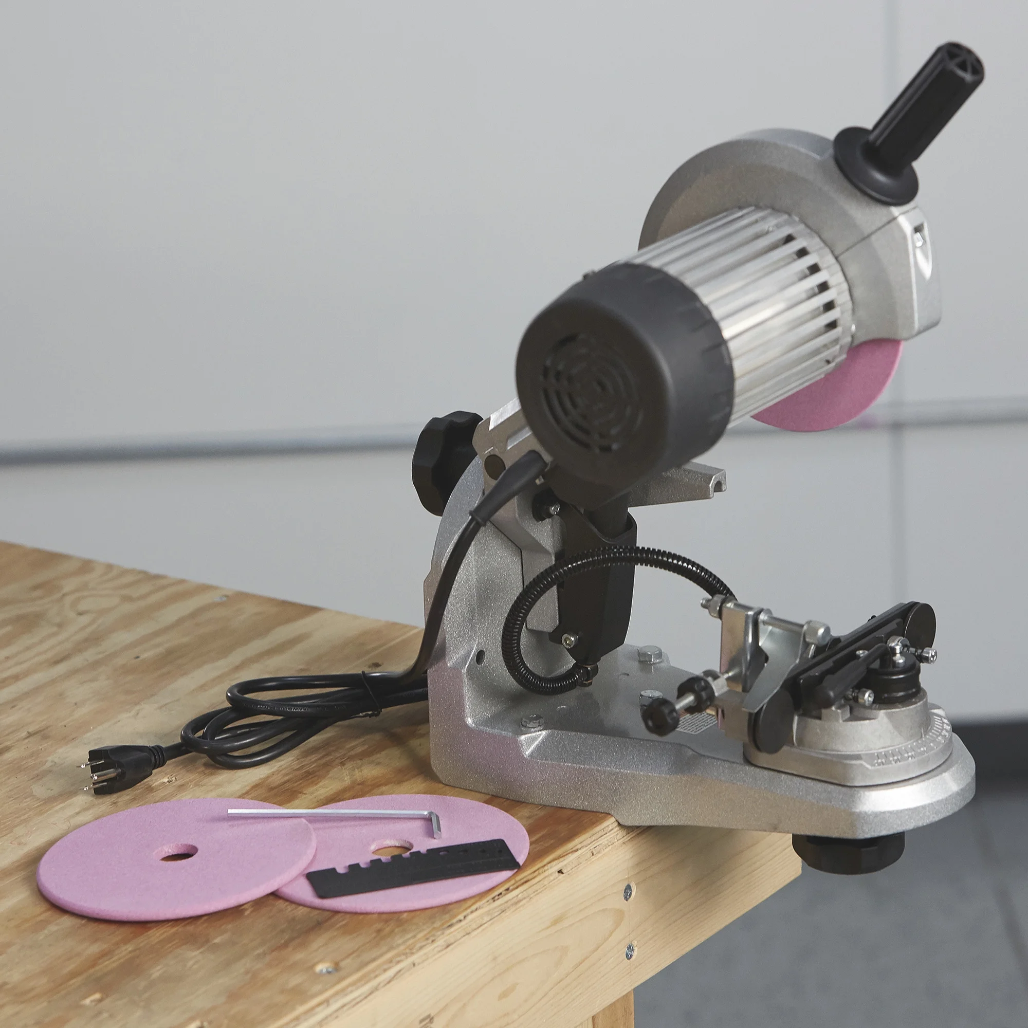 Strongway Electric Chainsaw Sharpener with Hydraulic Assist, 120V, 1/4in. to 3/4in. Pitch, 3,400 RPM