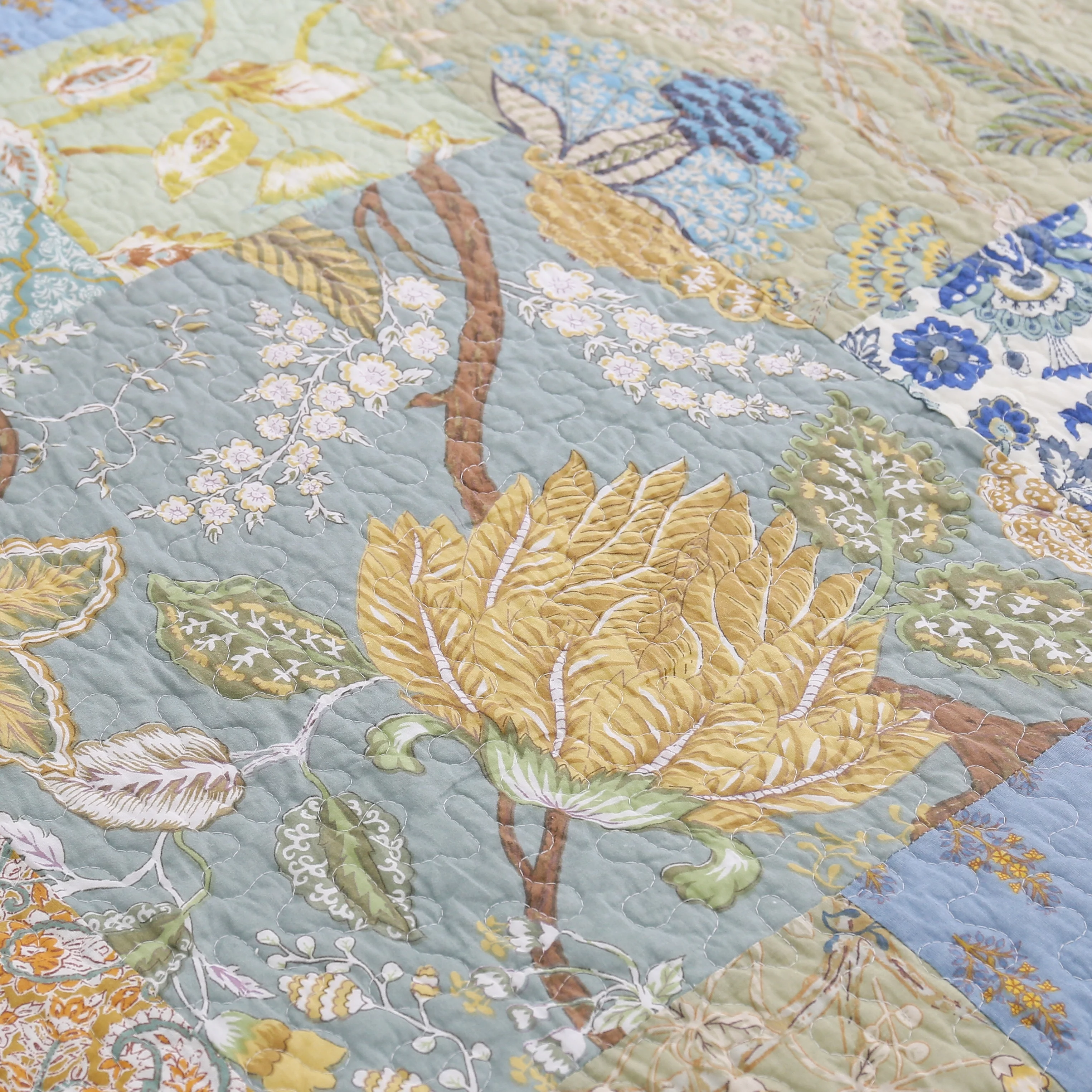 S&S Bohemian 3 Piece Reversible Floral 100% Cotton Authentic Patchwork Quilt Set Full - Queen