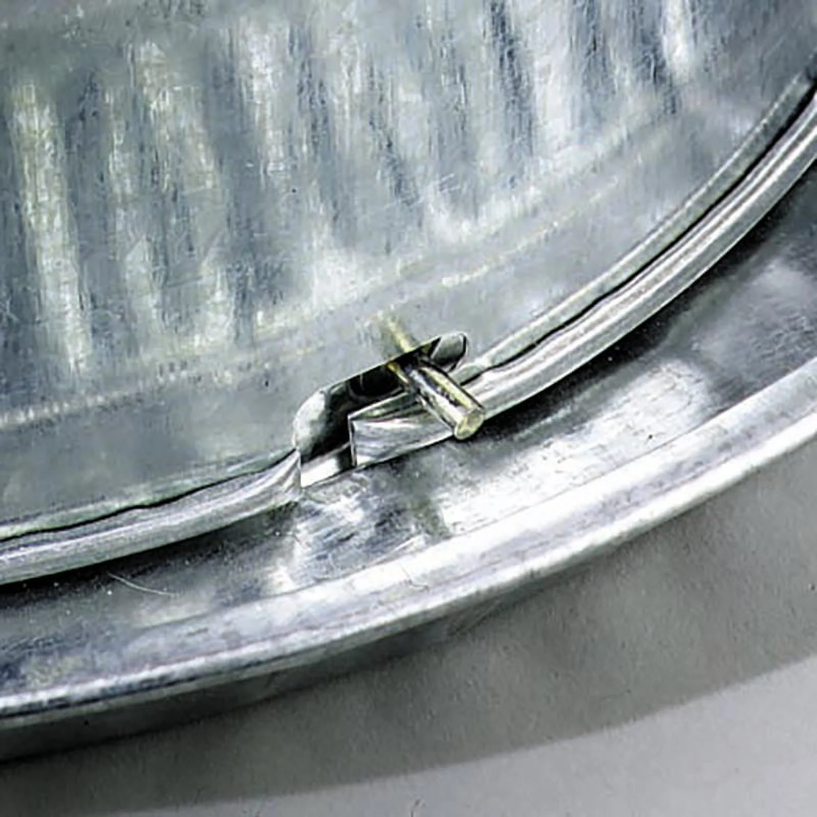 Miller 9835 Poultry Fount, 5 Gallon