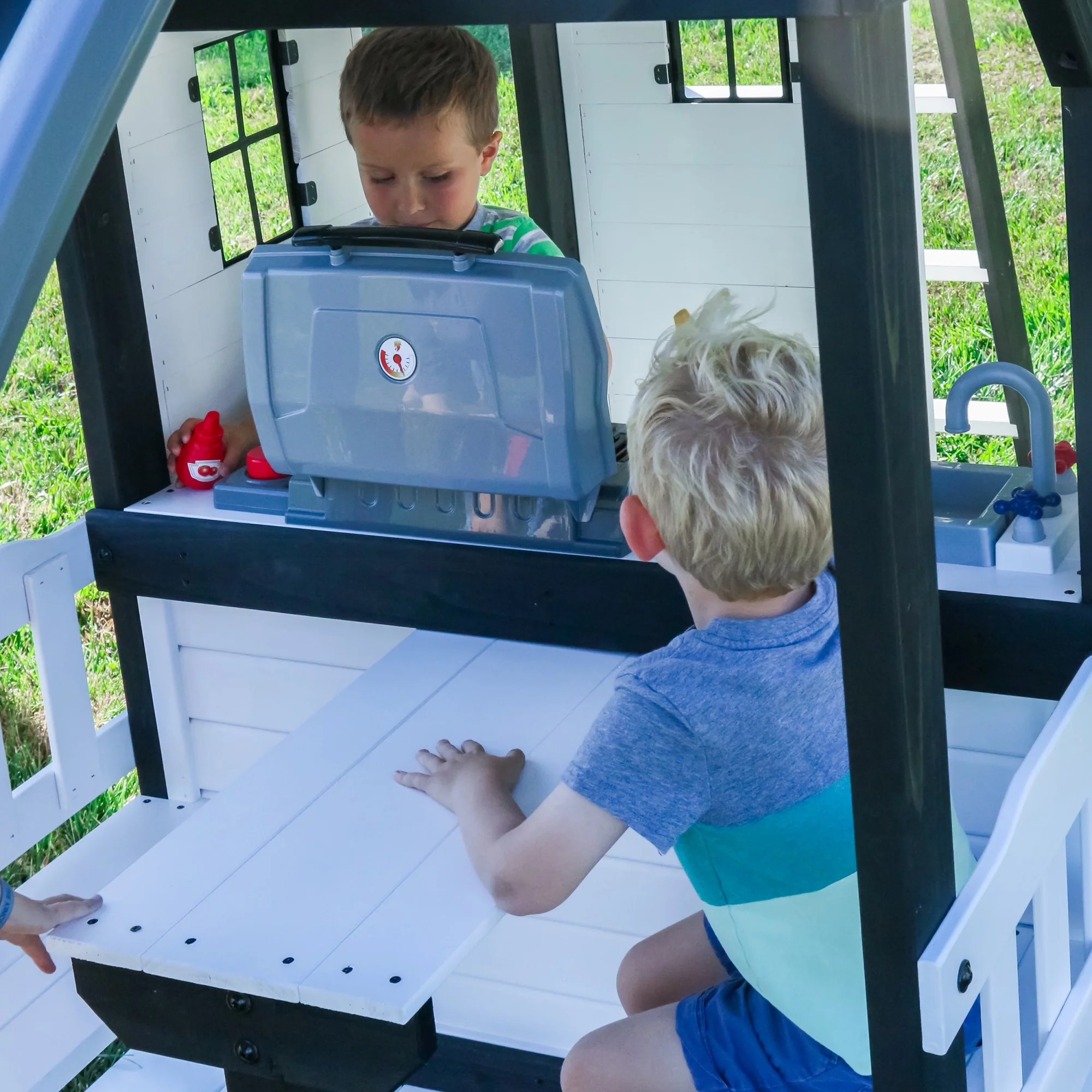 Backyard Discovery Canyon Creek Swing Set - White