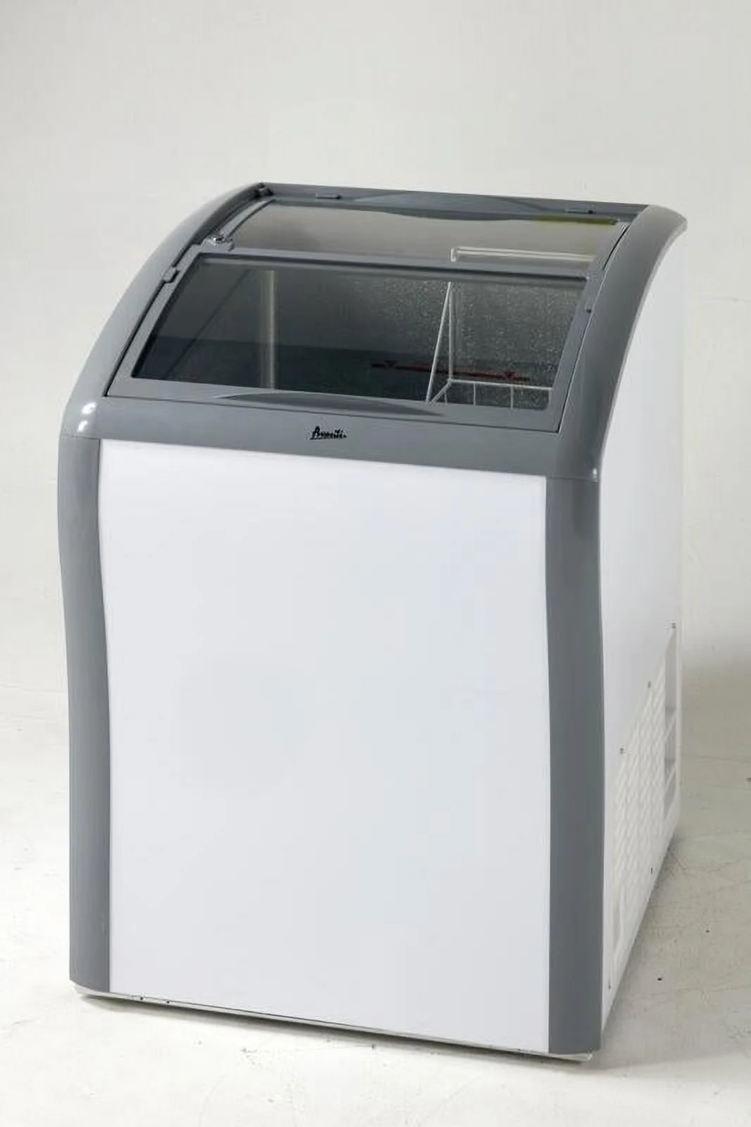 Avanti Cfc43q0wg White 4.3cf Chest Freezer And Refrigerator
