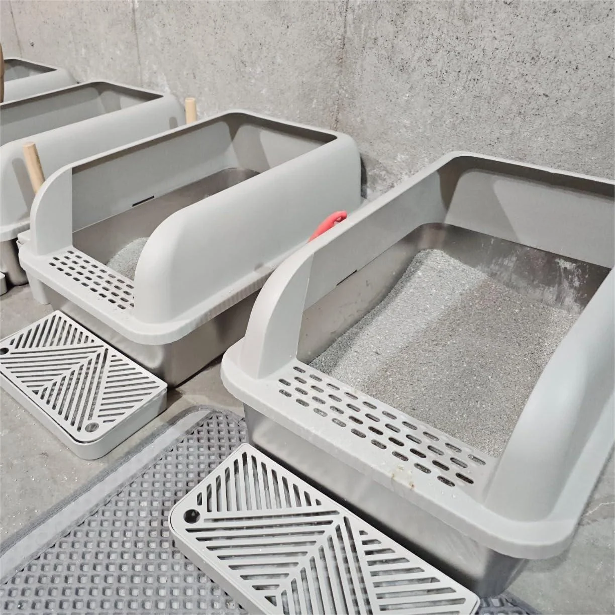 Vagascape Enclosed Stainless Steel Cat Litter Box with Lid, XL Extra Large Litter Box for Big Cats, Metal Litter Box High Sided