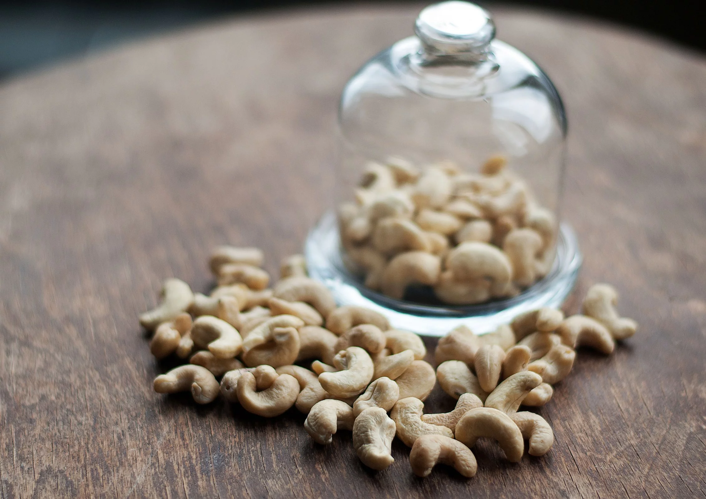 Food To Live ® Raw Cashew Nuts (Whole, Size W-240, Unsalted, Bulk) (2 Pounds)