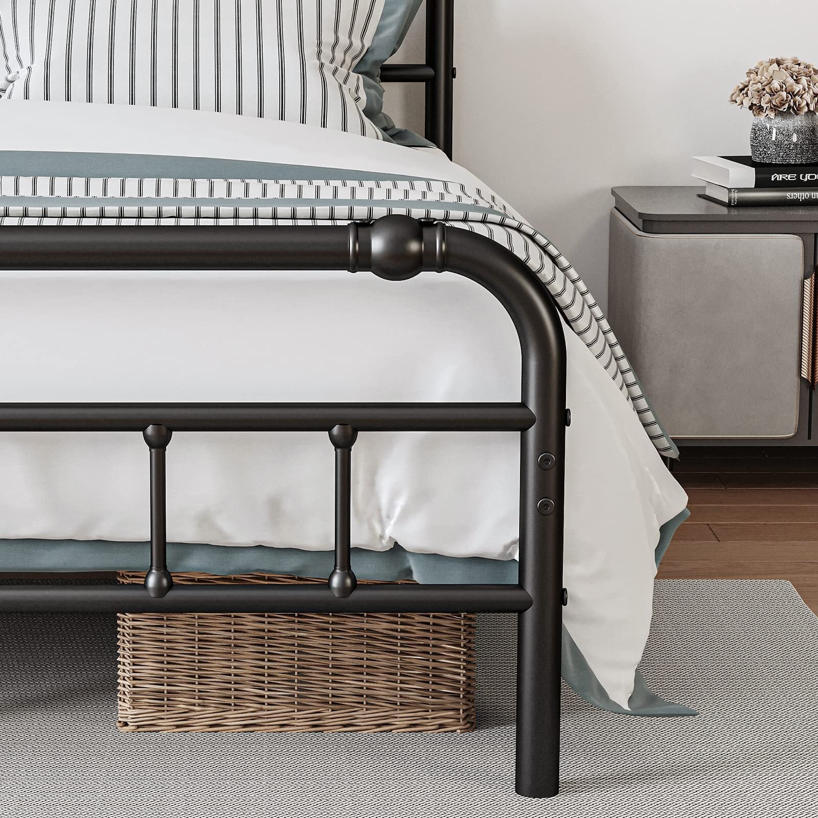 QFTIME Queen Bed Frame with Headboard, Heavy-Duty Metal Platform Bed Frame with 18