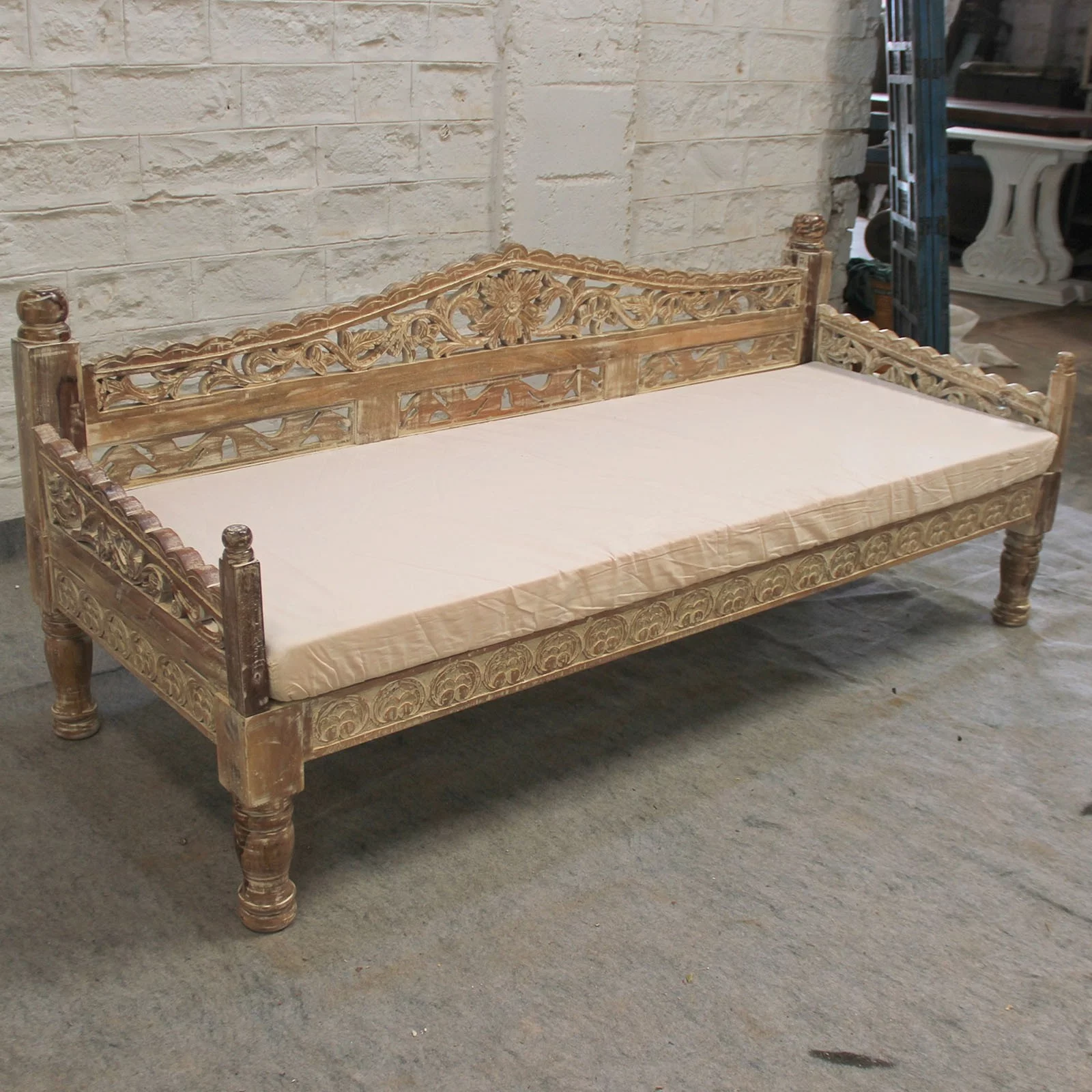 AMINA Floral Hand Carved Indian Solid Wood Sofa Daybed Limewash