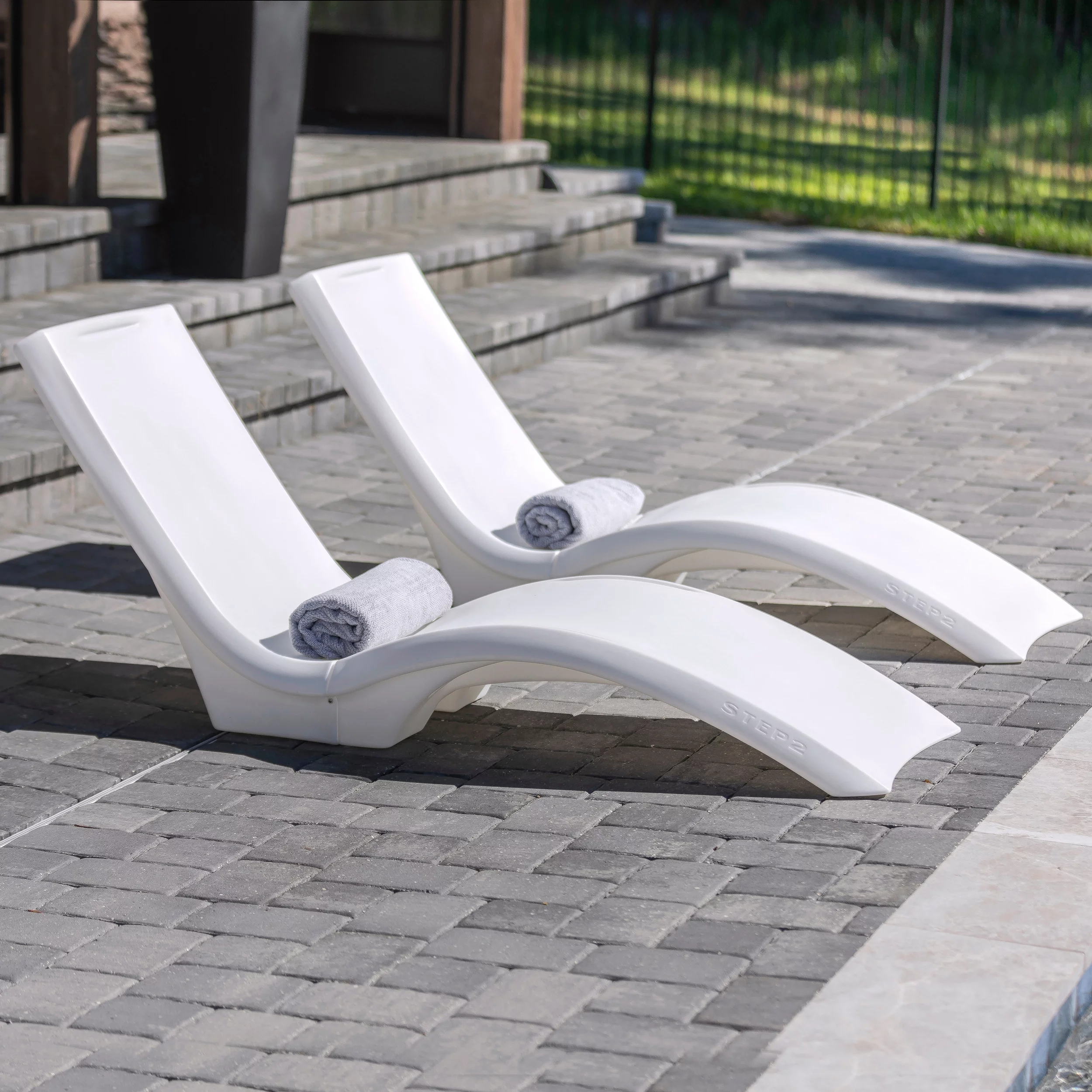 Step2 Vero Pool Lounger – White – Pool Lounge Chair – Sleek, Durable Outdoor Chaise Lounger – Use In Pool Tanning Ledge, Sun Shelf, Baja Shelf or Outside on the Pool Deck