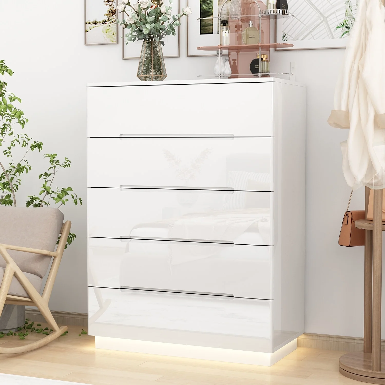 5 Drawer Chest Dresser w/High Gloss Drawers Chest With Light Storage White
