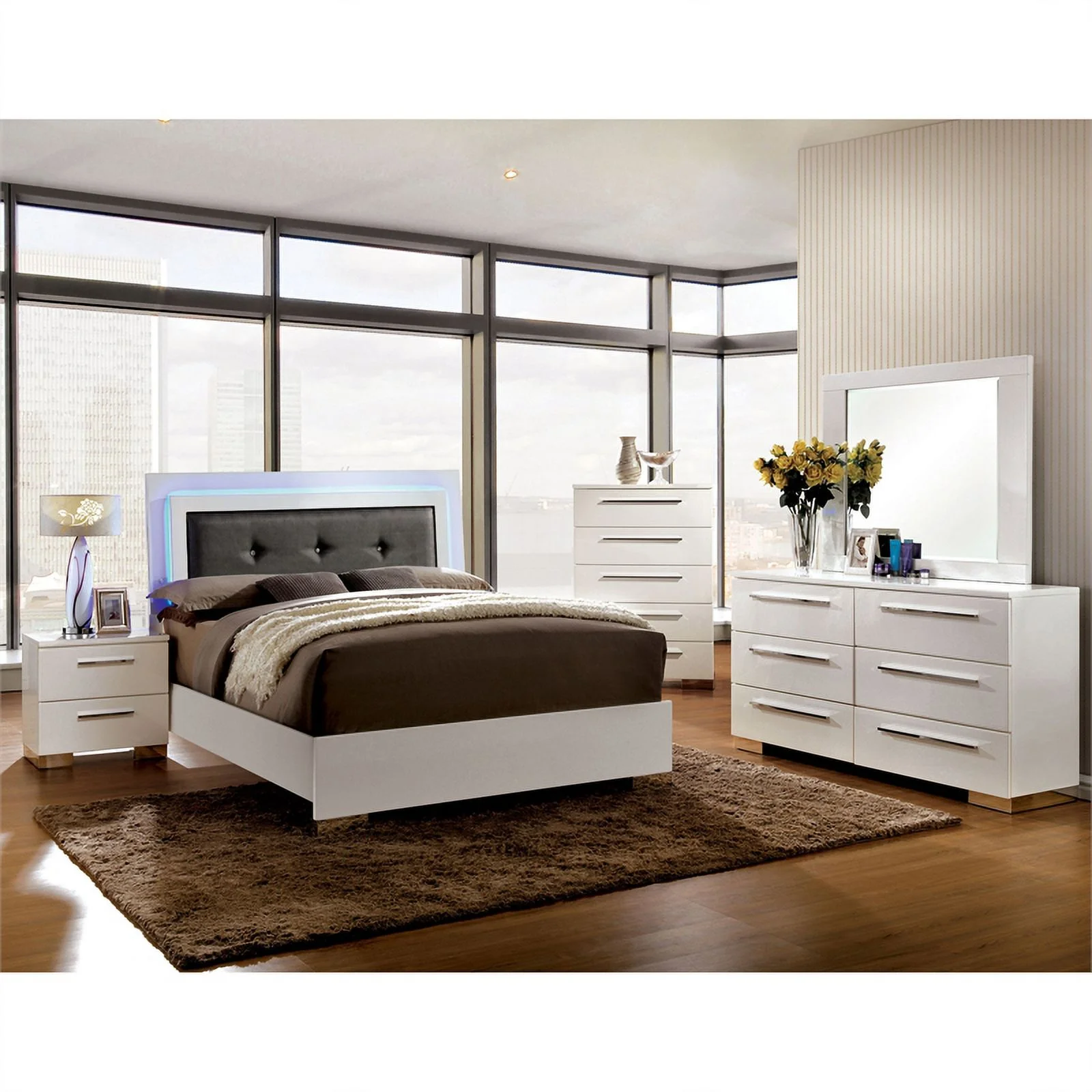 Furniture of America Rayland Contemporary Wood 5-Drawer Chest in Glossy White