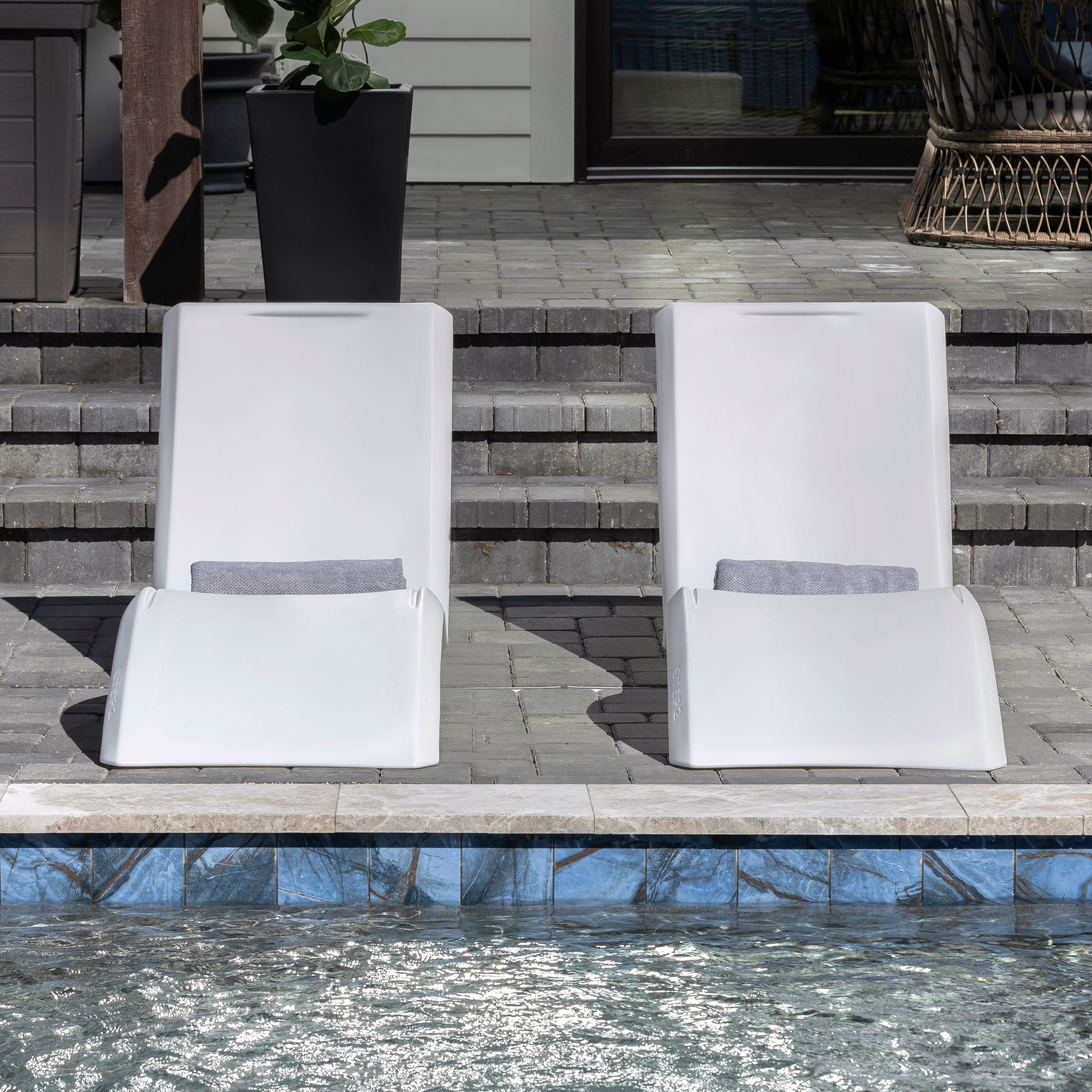 Step2 Vero Pool Lounger – White – Pool Lounge Chair – Sleek, Durable Outdoor Chaise Lounger – Use In Pool Tanning Ledge, Sun Shelf, Baja Shelf or Outside on the Pool Deck