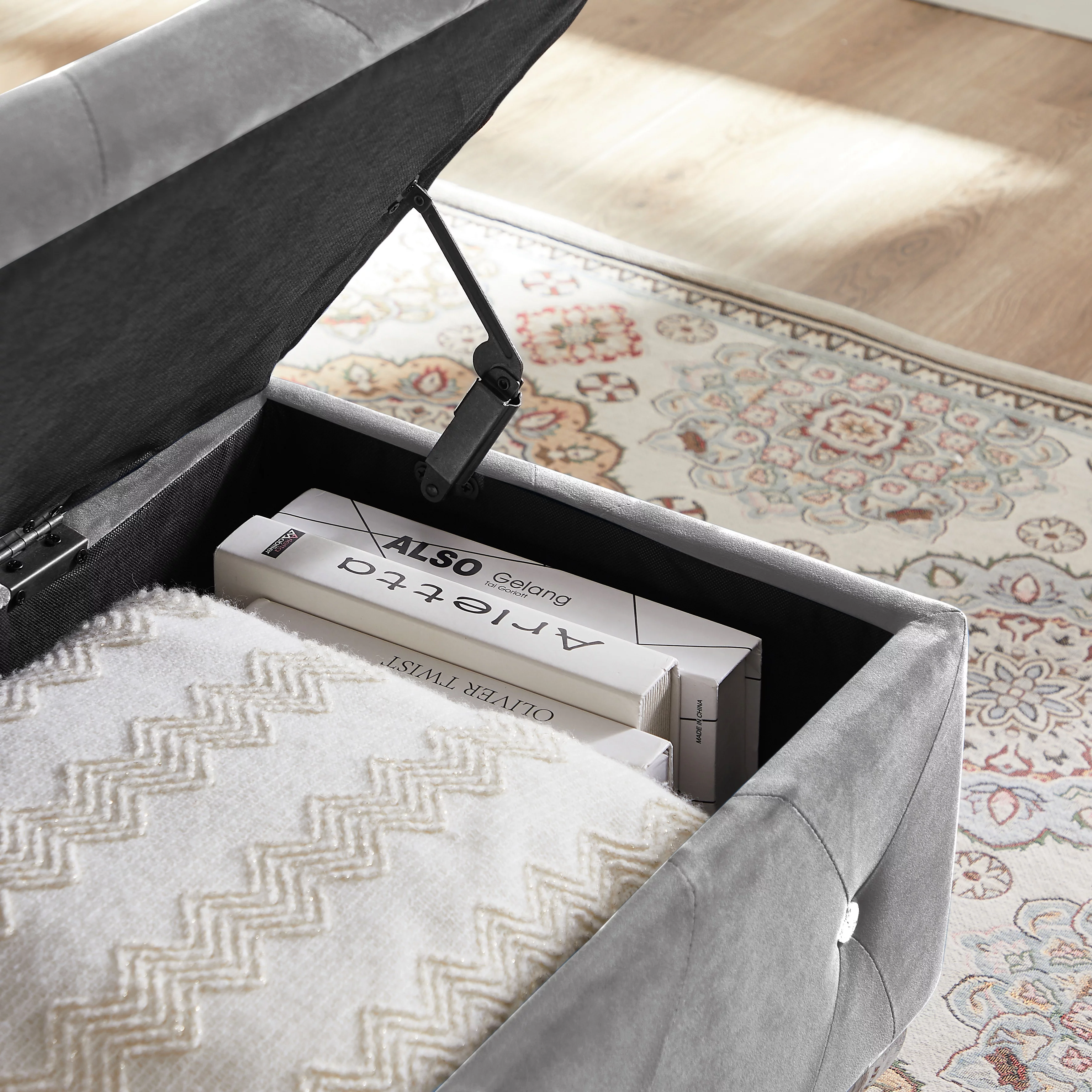 Seizeen Upholstered Storage Bench, Entryway Flip Top Bench with Safety Hinge, Storage Chest with Padded Seat, Bed End Ottoman with Storage for Bedroom, Holds up to 250lb, Silver Velvet, L0262
