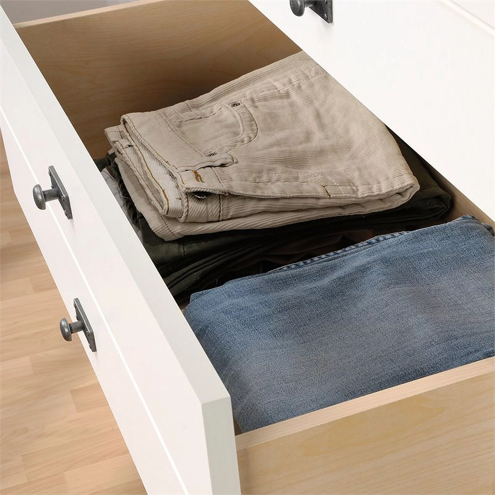 3 Piece Bedroom Set with Dresser Chest and Nightstand in Soft White
