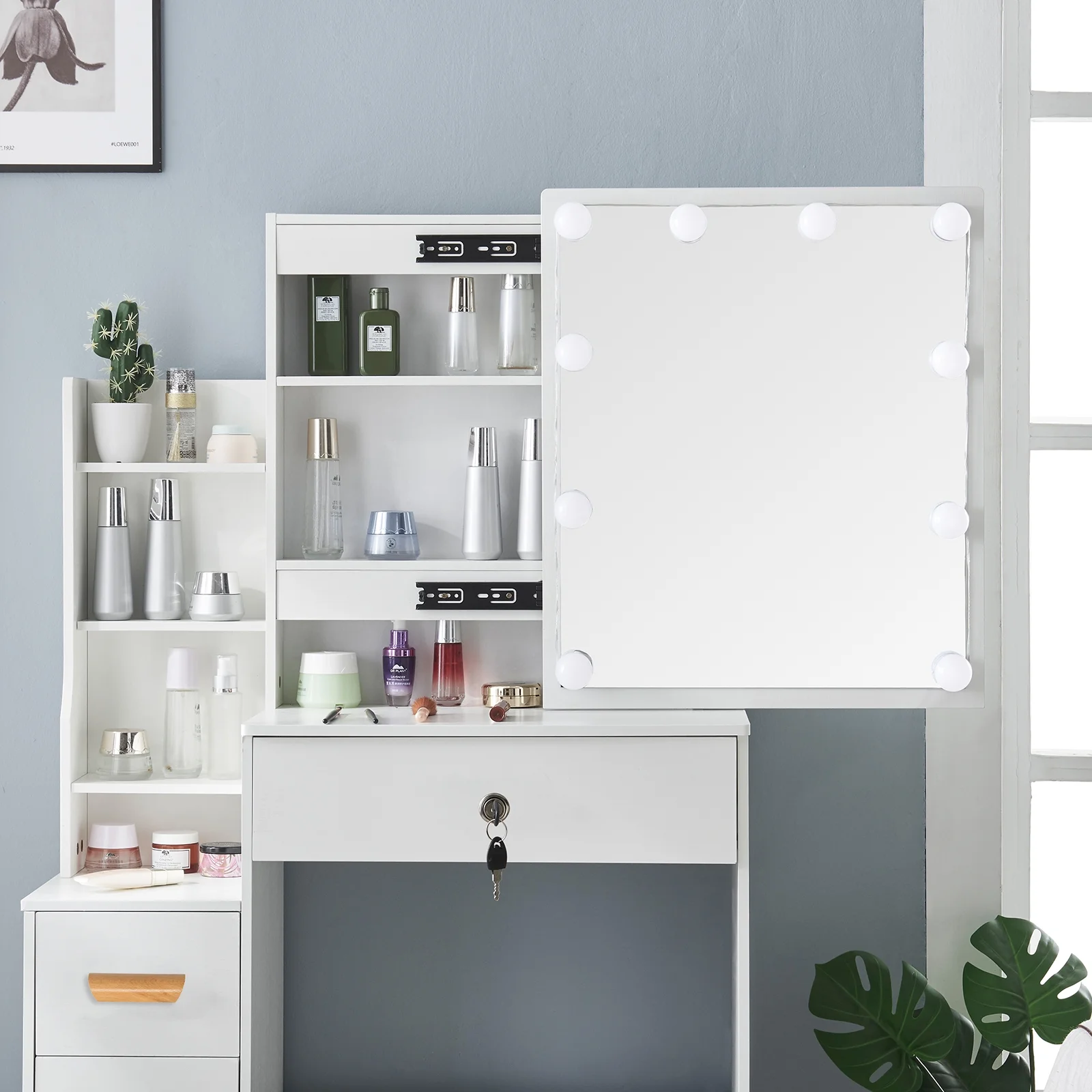 Ciumeeo Makeup Vanity Table with Lighted Mirror, Vanity Desk with Storage Shelves,3 Lighting Modes, Brightness Adjustable, Writing Desk with 4 Drawers White